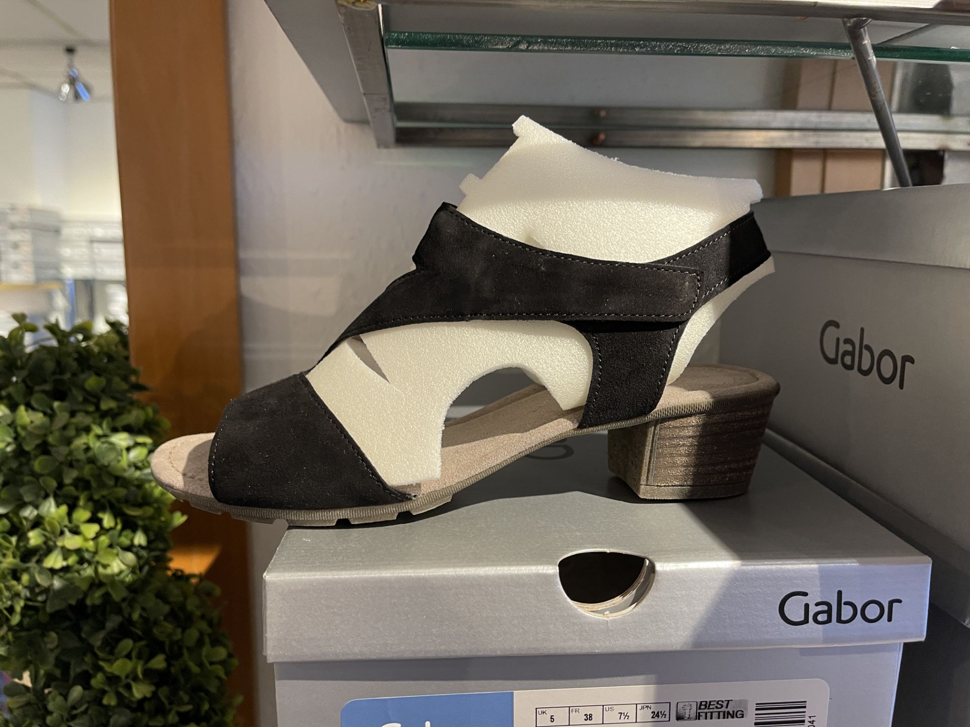 Gabor 8 Pairs: Vacchetta Peanut Sandals 42.761.54. Sizes 4 - 8 (RRP £85) Gabor 3 Pairs: Samtchevreau - Image 2 of 18