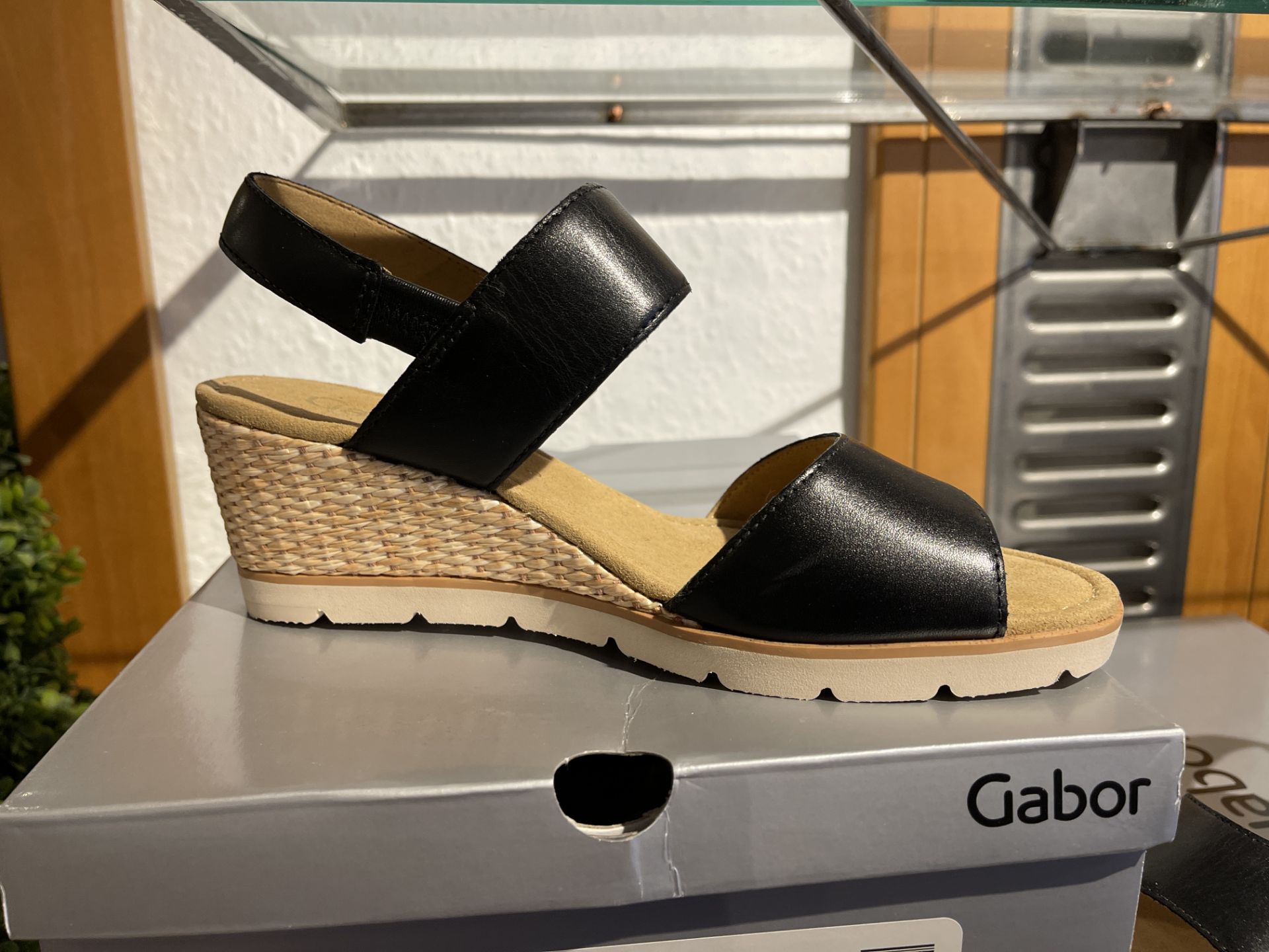 Gabor 8 Pairs: Vacchetta Peanut Sandals 42.761.54. Sizes 4 - 8 (RRP £85) Gabor 3 Pairs: Samtchevreau - Image 17 of 18