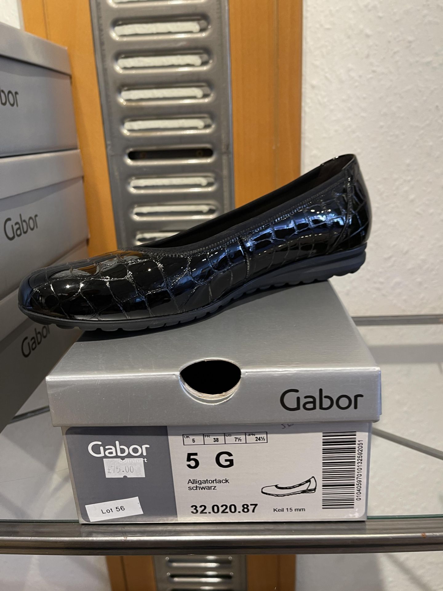 Gabor 1 Pair: Alligatorlack Schwarz Shoe 32.020.87. Size 5 (RRP £75) Gabor 6 Pairs: Luchs HT/Lack HT - Image 6 of 6