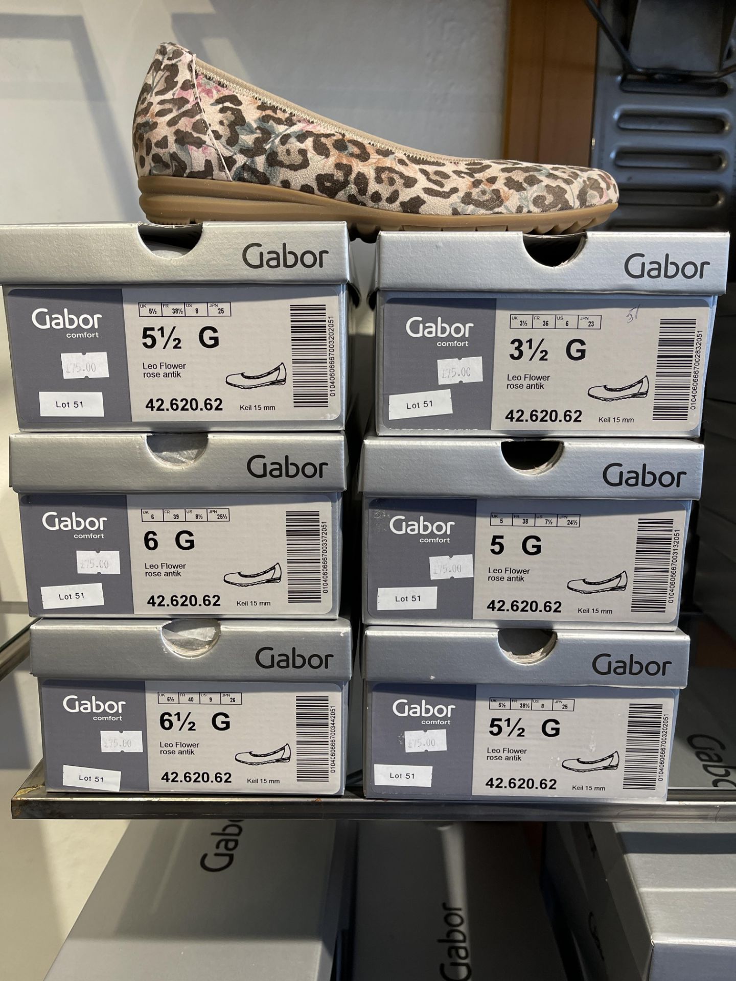 Gabor 6 Pairs: Leo Flower Rose Antik Shoes 42.620.62. Sizes 3.5 - 6.5 (RRP £75) Gabor 9 Pairs: Snake - Image 5 of 8