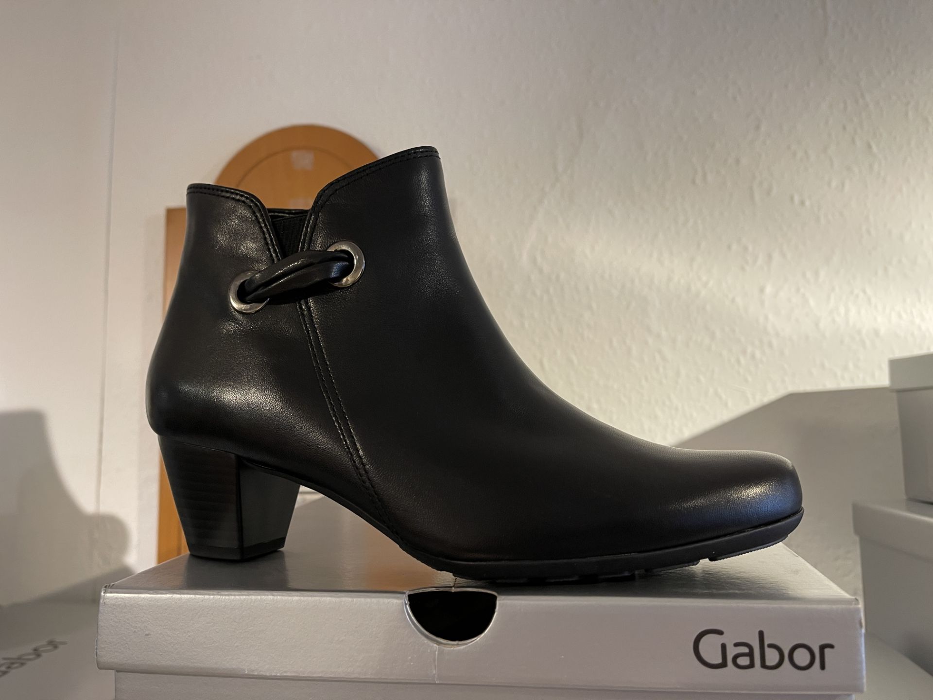 Gabor 5 Pairs: Microvel (Micro) New Whiskey Boots 55.850.48. Sizes 3 - 8 (RRP £79) Gabor 5 Pairs: - Image 7 of 11