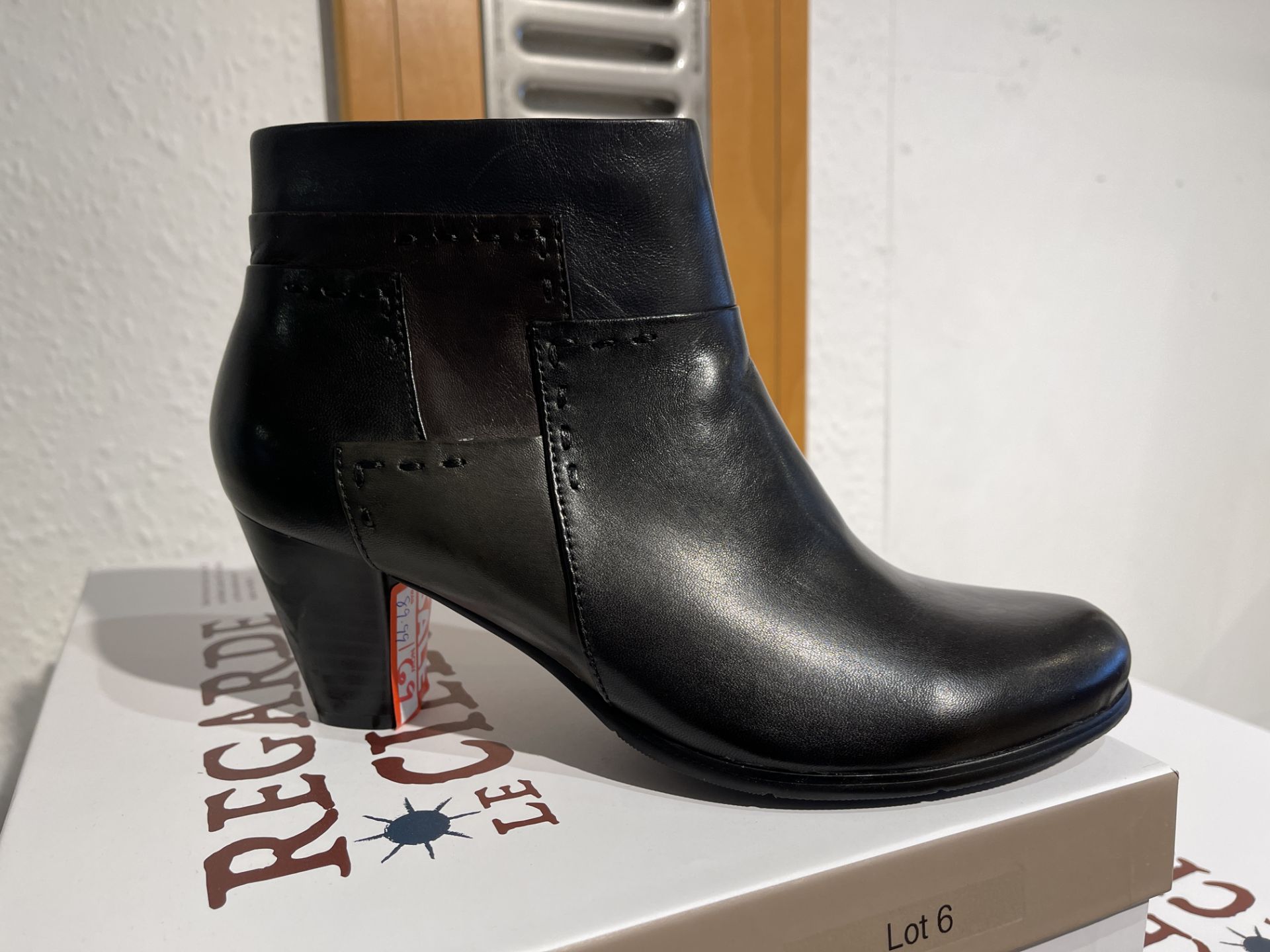 Regarde Ciel 5 Pairs: Glove Black/Muschio/Piombo TDM Boots Maris-211 Var. 5275. Sizes 38 - 41 (