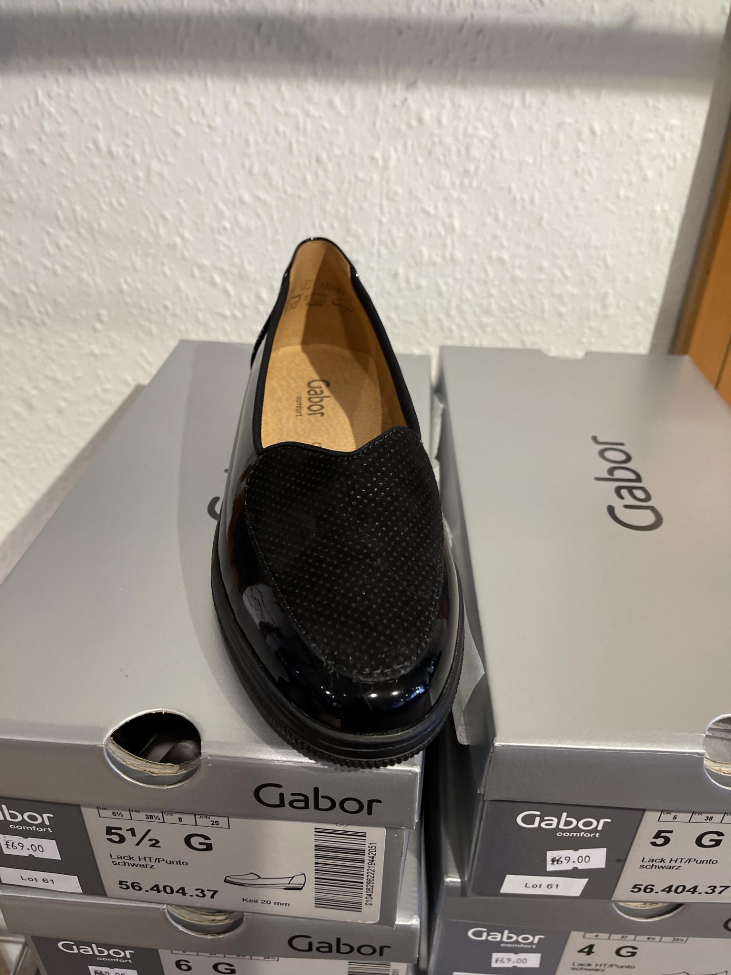 Gabor 6 Pairs: Samtchverea/Lack Schwarz Shoes 55.204.17. Size 5.5 - 7.5 (RRP 95) Gabor 5 Pairs: Lack - Image 4 of 12