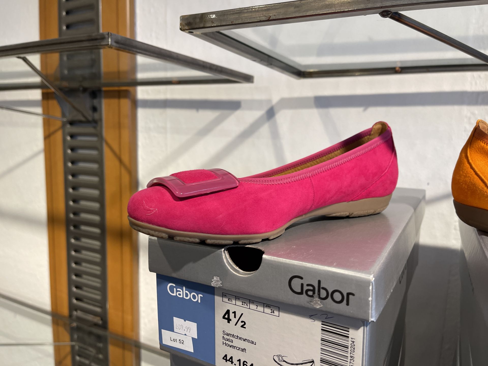 Gabor 4 Pairs: Samtchevreau Schwarz Hovercraft Shoes 44.164.17. Sizes 5.5 & 8 (RRP £89.99) Gabor 4 - Image 3 of 9