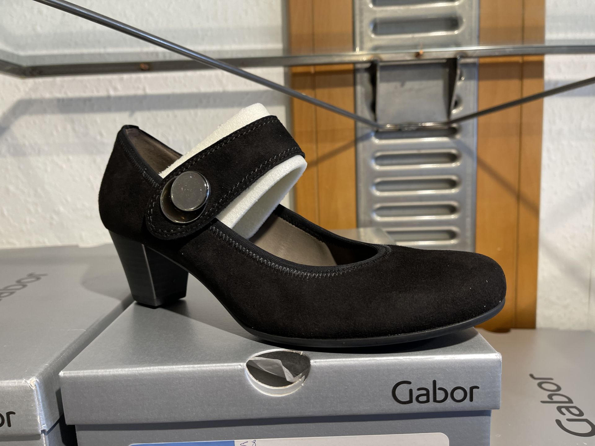 Gabor 8 Pairs: Samtchevreau Schwarz Soft & Smart Shoes 05.487.17. Sizes 4 - 7.5 (RRP £89.99) Gabor 5 - Image 3 of 14