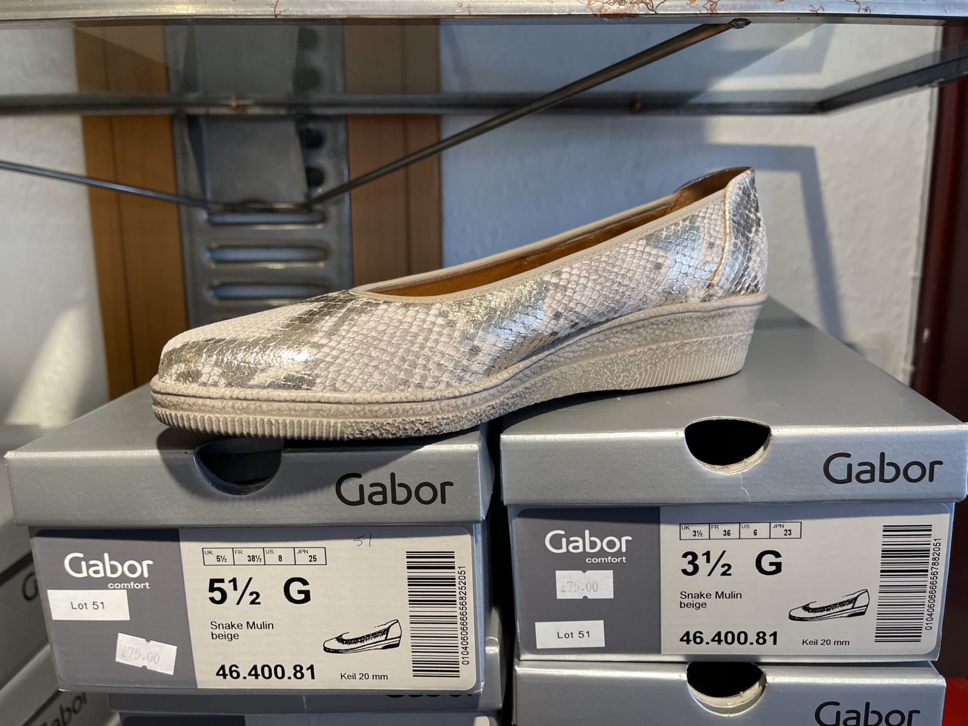 Gabor 6 Pairs: Leo Flower Rose Antik Shoes 42.620.62. Sizes 3.5 - 6.5 (RRP £75) Gabor 9 Pairs: Snake - Image 7 of 8