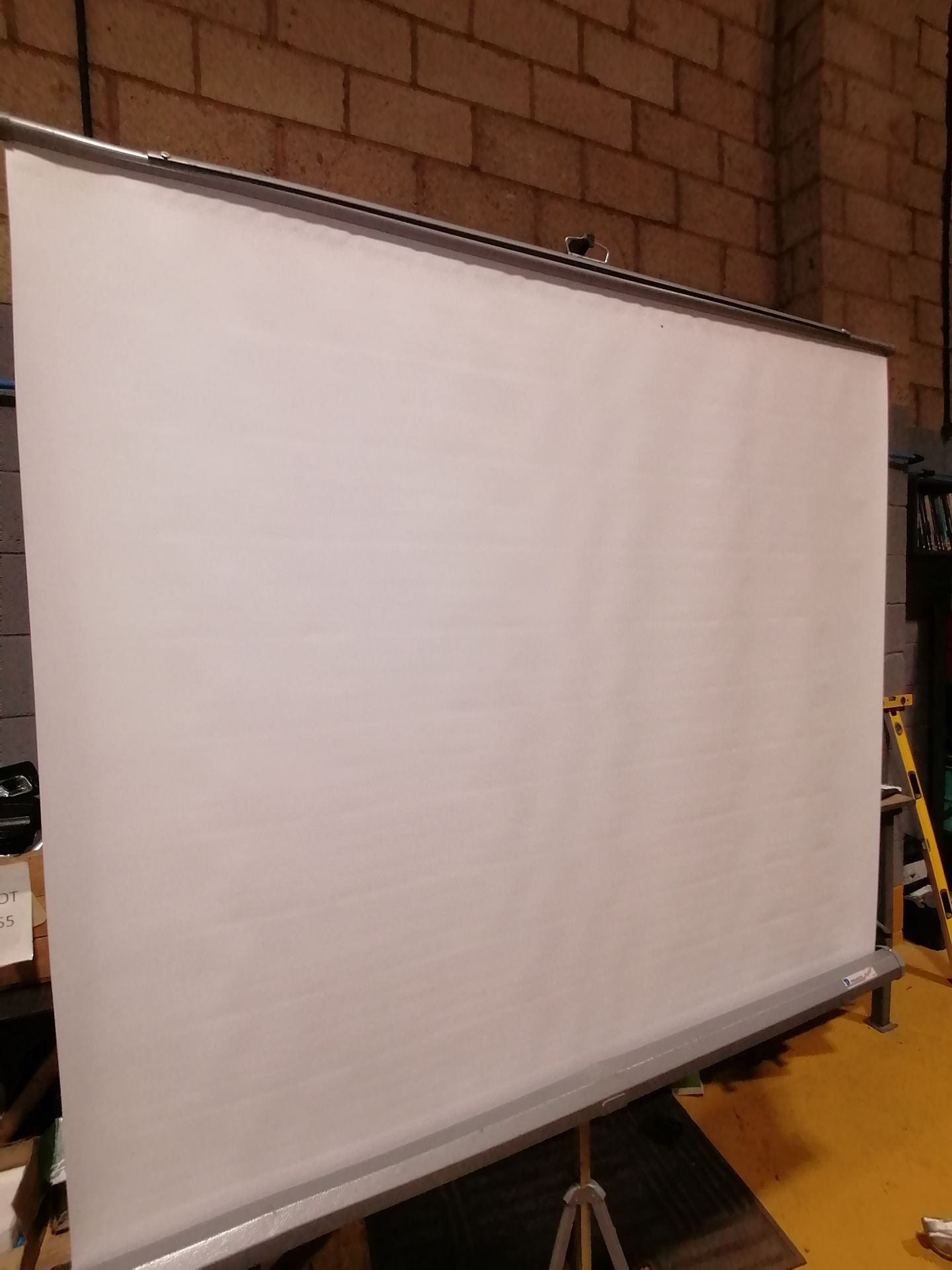 Make Unknown Pull Down Projector Screen - Image 3 of 3