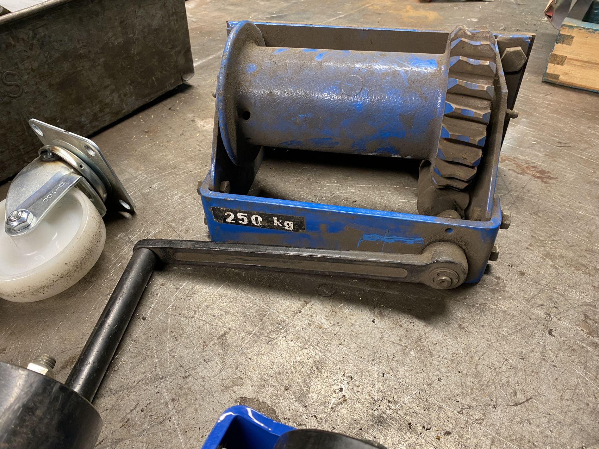 Make Unknown Hand Winch with Roller Plates 250Kg - Image 2 of 12