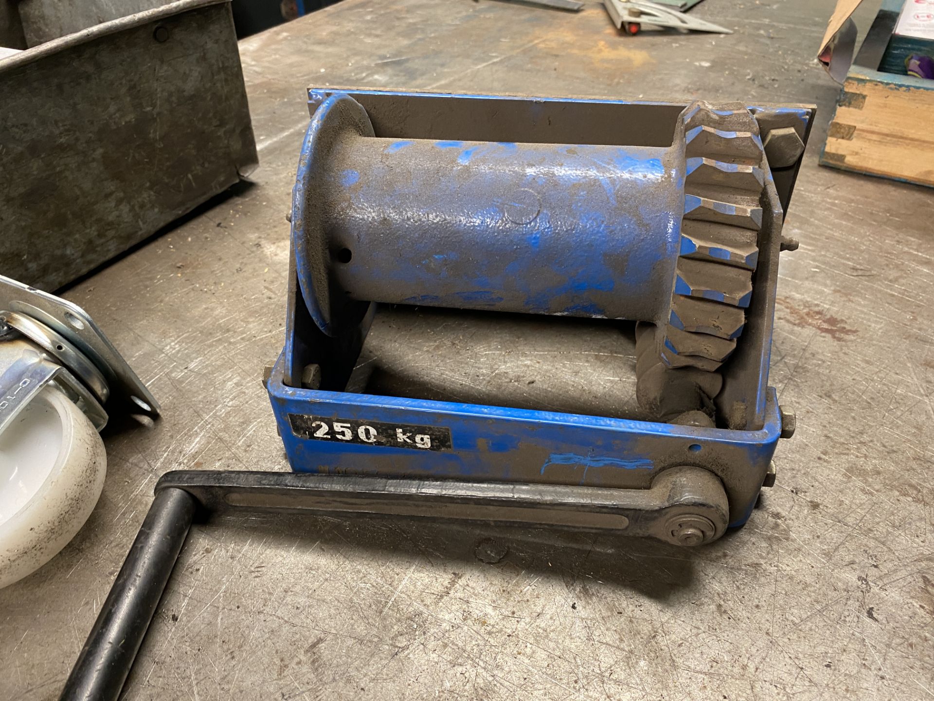 Make Unknown Hand Winch with Roller Plates 250Kg