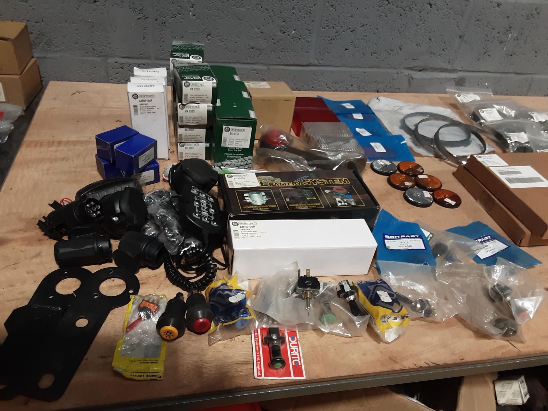 Quantity of Landrover Parts - Headlight Bezels - Lamp Plinths - Switches - Reflectors and More - Image 2 of 10