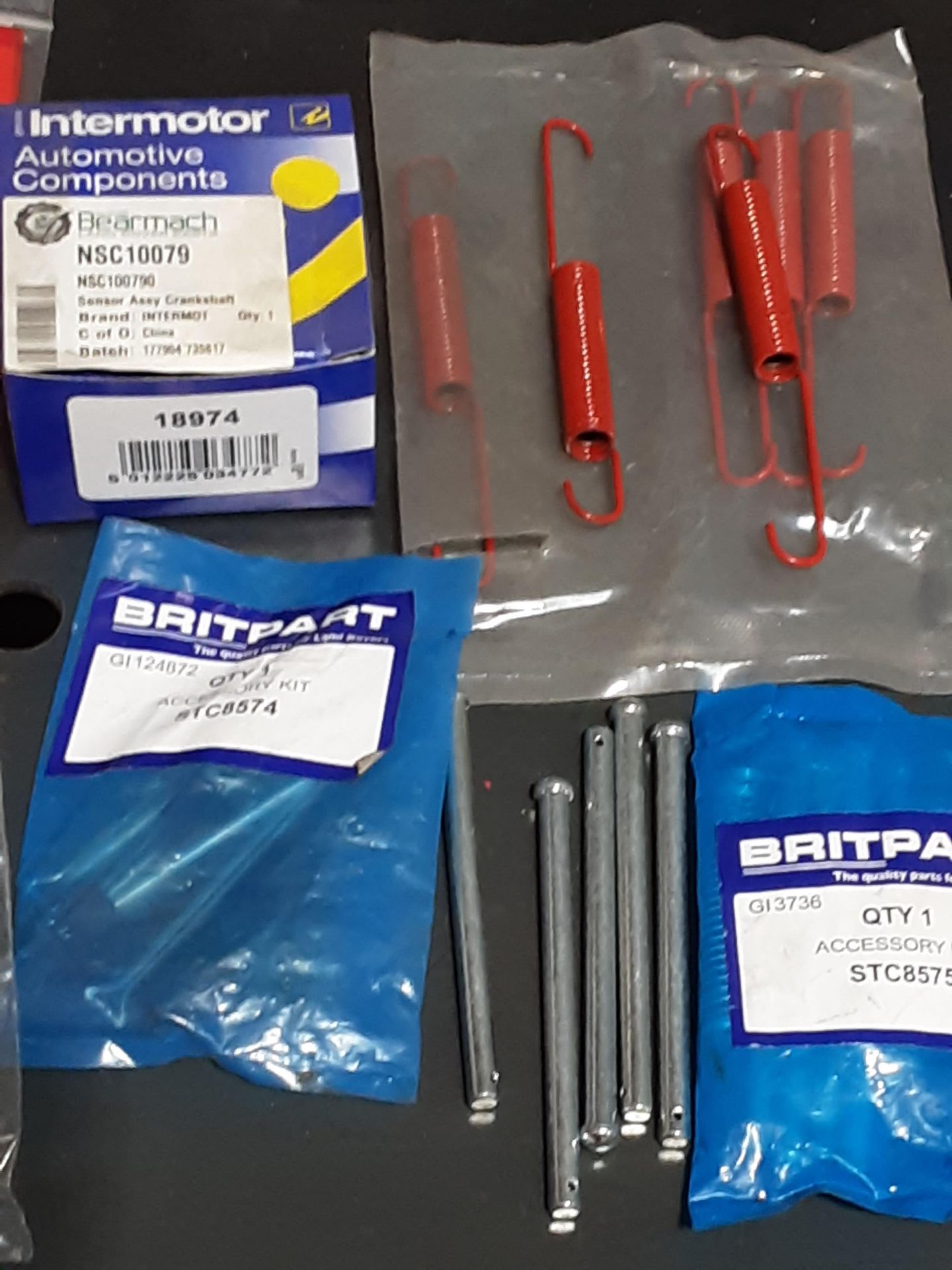 Quantity of Parts - Brake caliper Repair Kits - Thermostats - Performance Brake Pads - Yellow Spot - Bild 7 aus 8