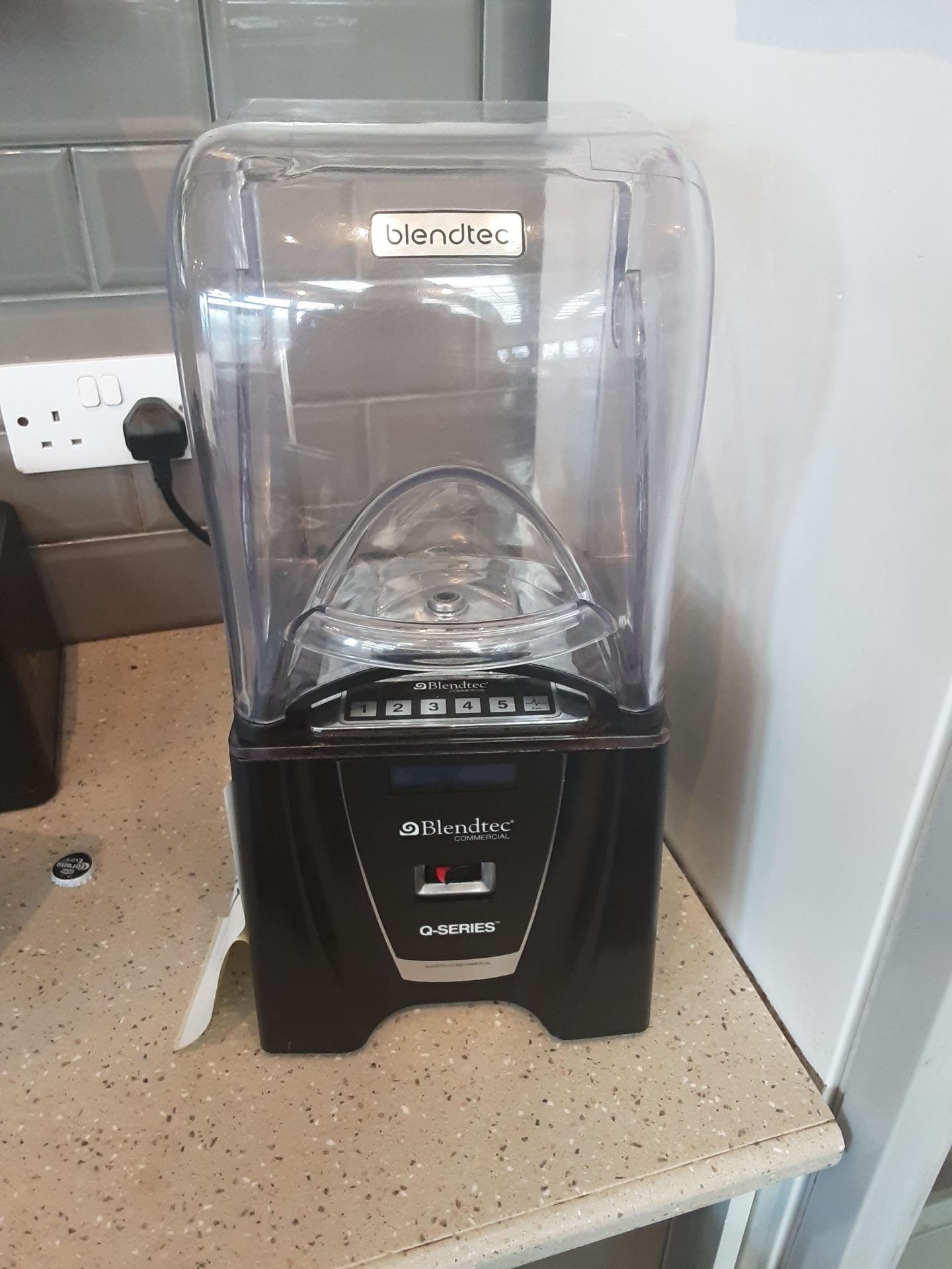 Blendtec 825 Commercial Blenders Model No 1CB51ABC5