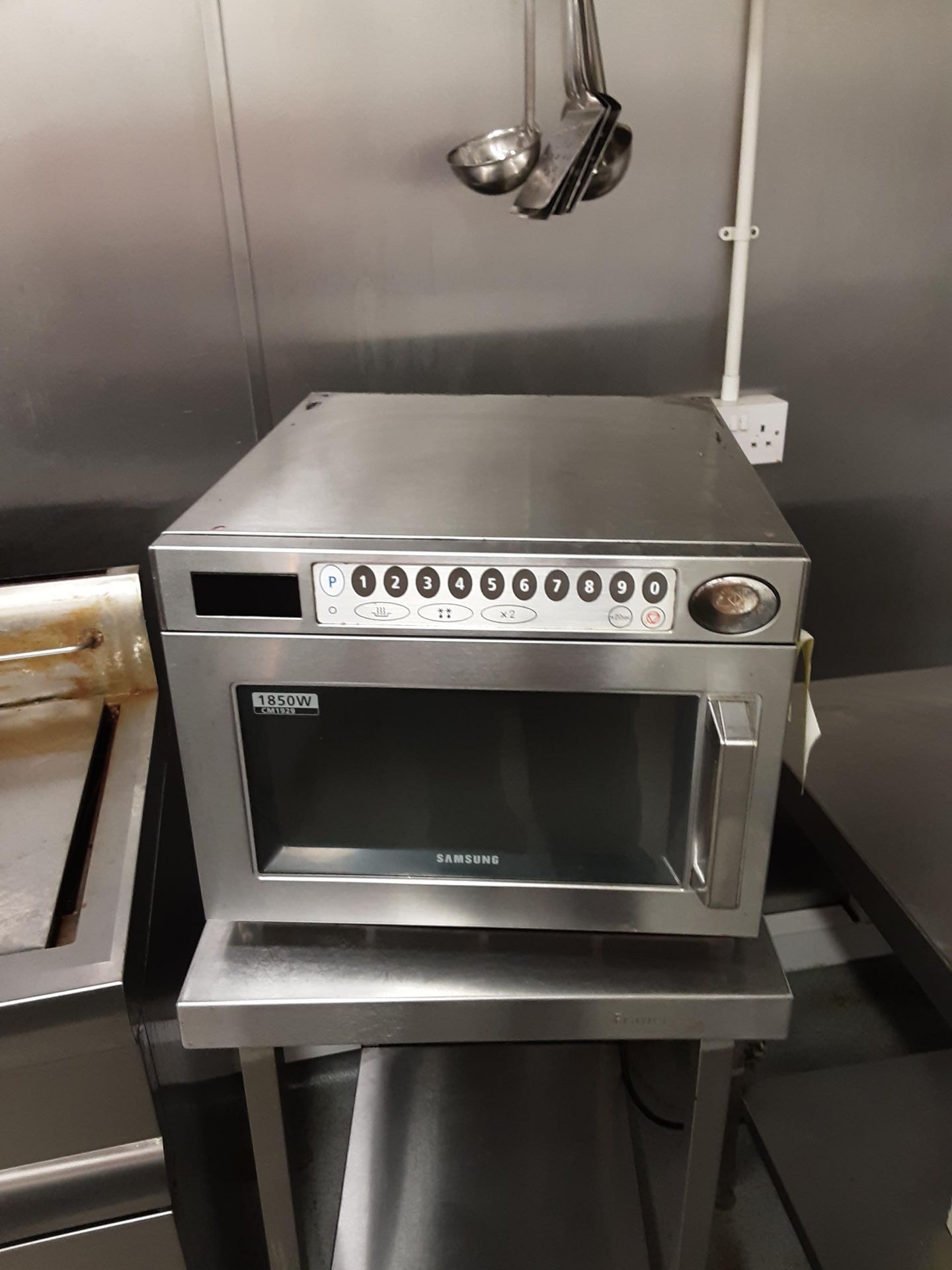 Samsung Commercial Microwave Model No CM1929