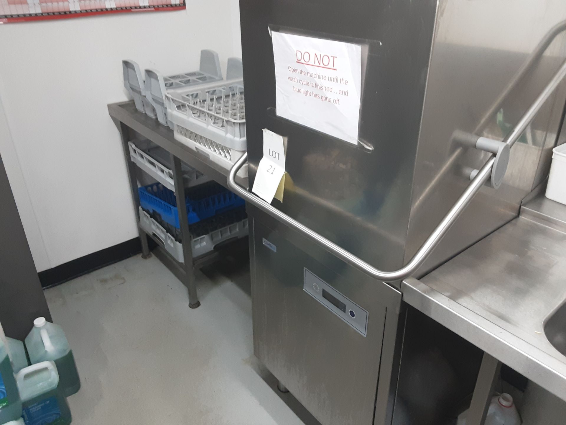 Classeq P500AWSD 500mm 18 Plate WRAS Approved Everyday Use Passthrough Dishwasher With Added