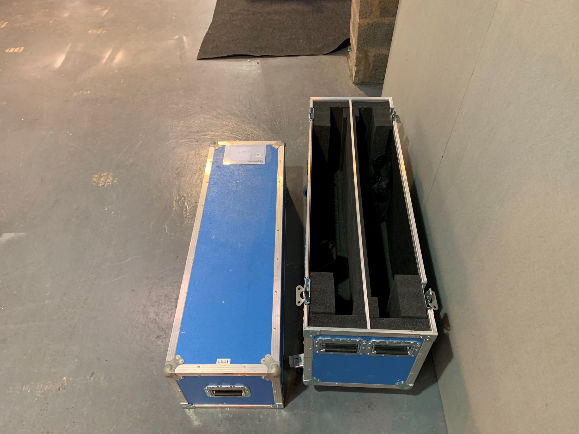 Double Flight case for Lots 31 & 32 - 1228 x 880 x 385mm - Image 2 of 2