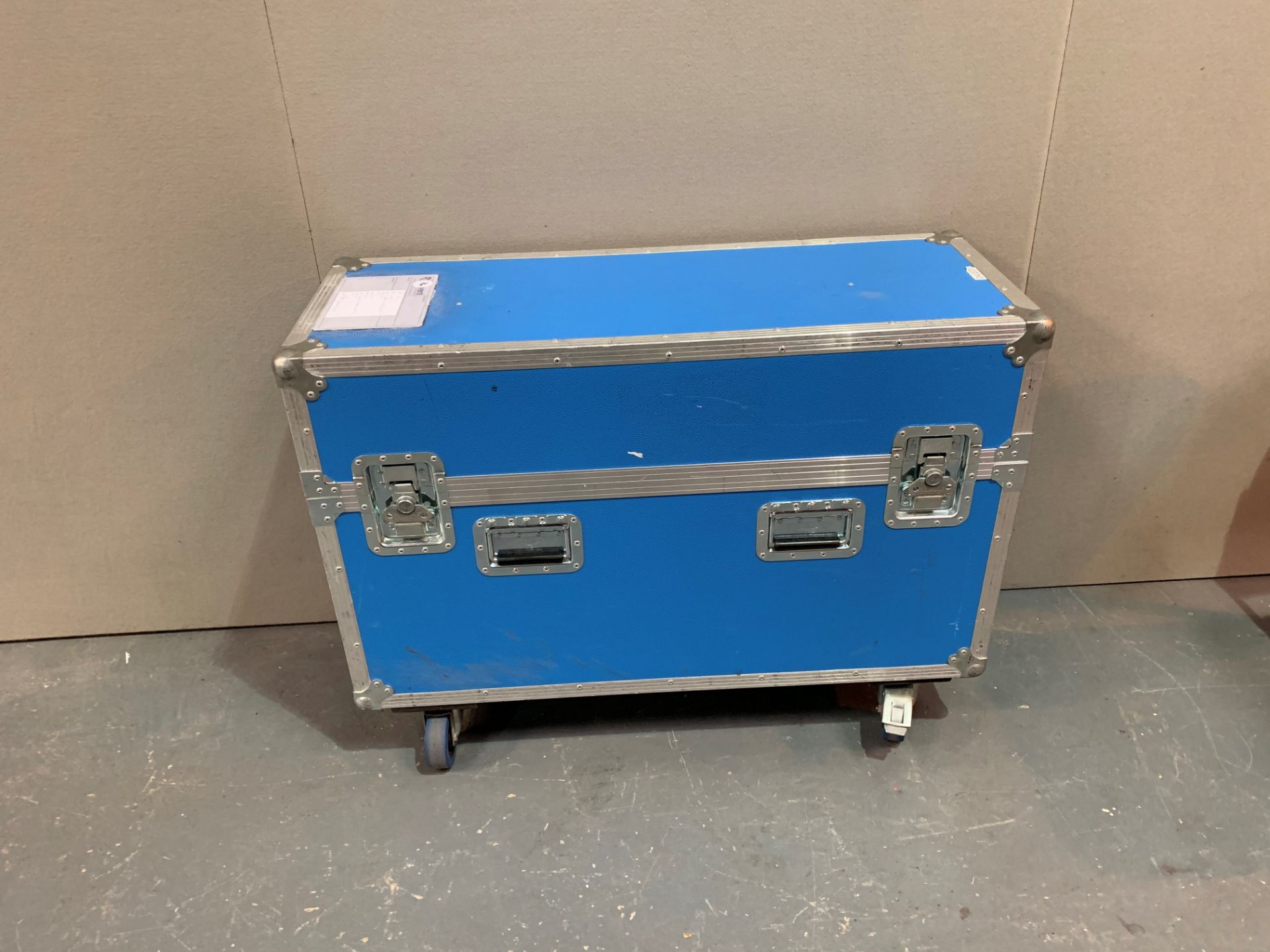 Double Flight case for Lots 75 & 76 - 1035 x 770 x 395mm