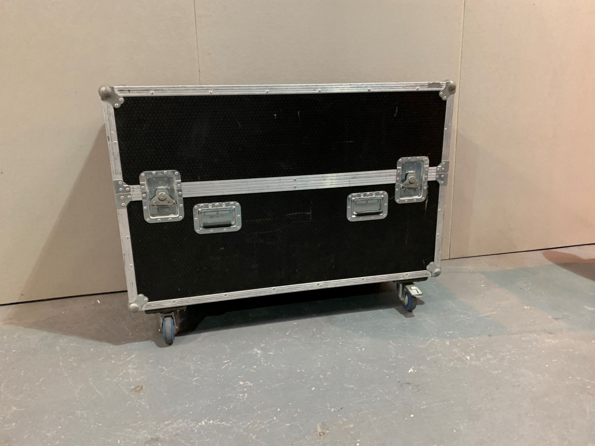 Double Flight case for Lot 48 - 1190 x 890 x 445mm.