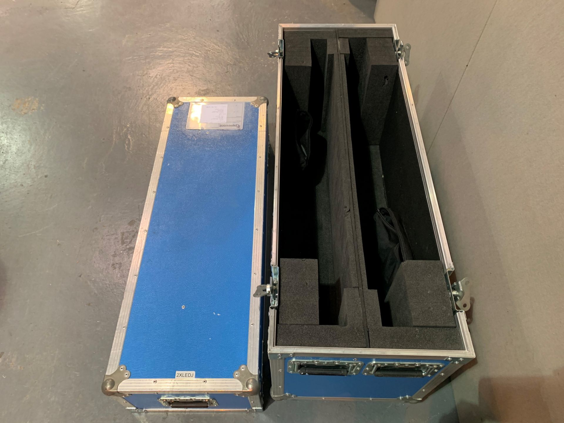 Double Flight case for Lots 64 & 65 - 1090 x 810 x 385mm - Image 2 of 2