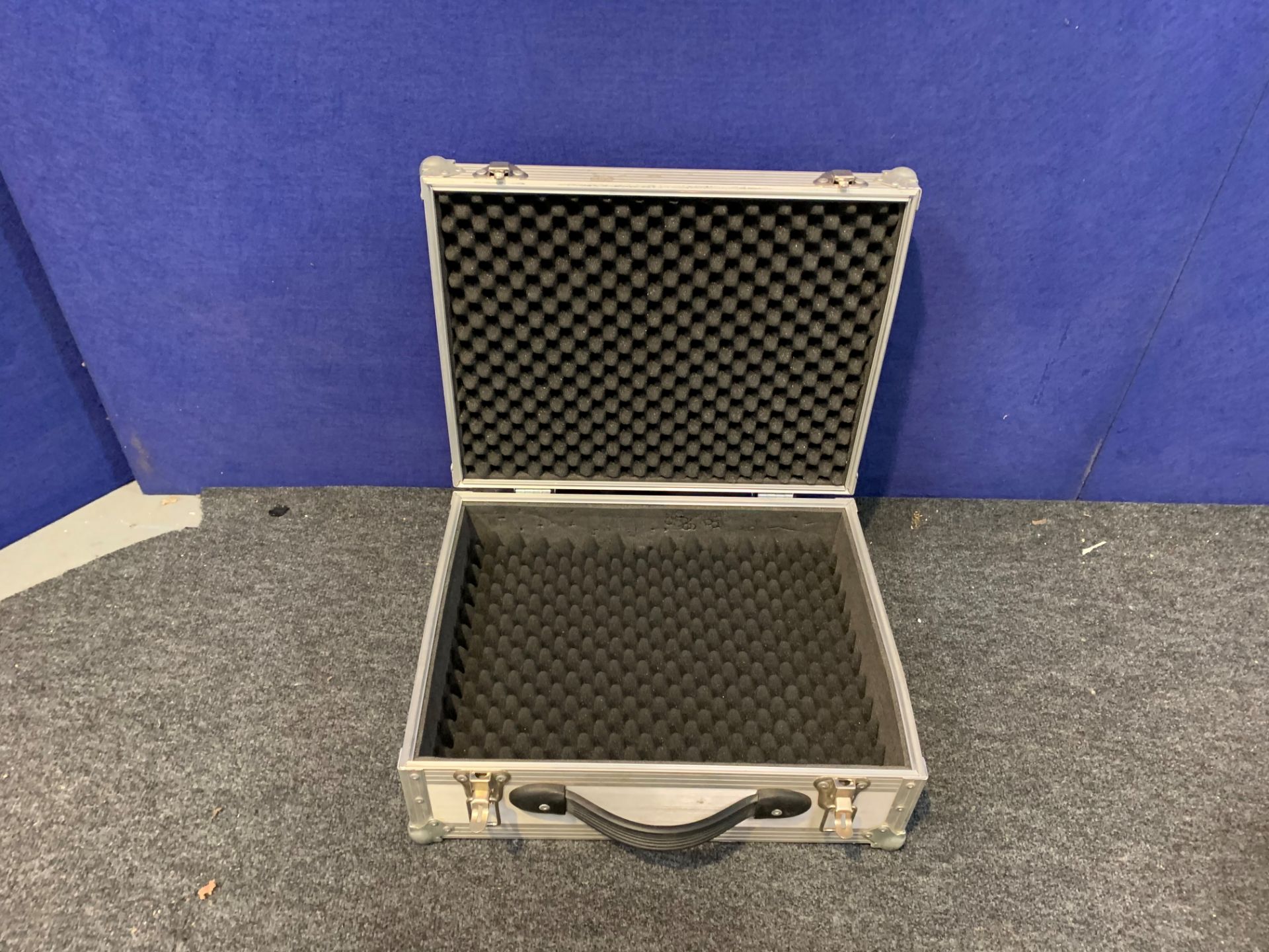 Flight Case - 460 x 360 x 170mm - Image 2 of 2