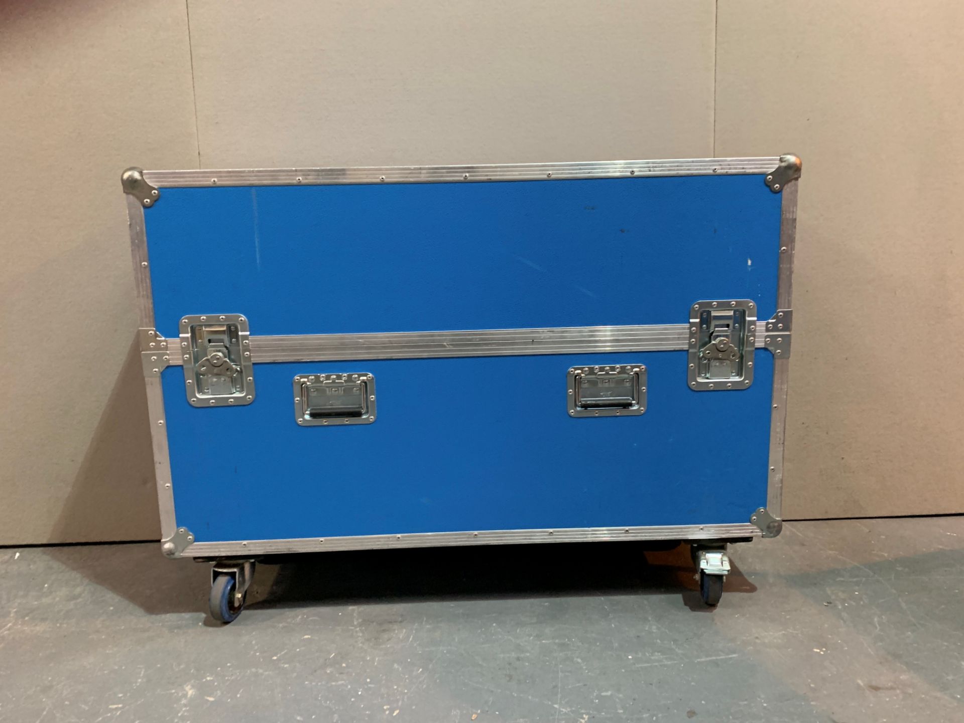 Double Flight case for Lots 36 & 37 - 1233 x 890 x 388mm