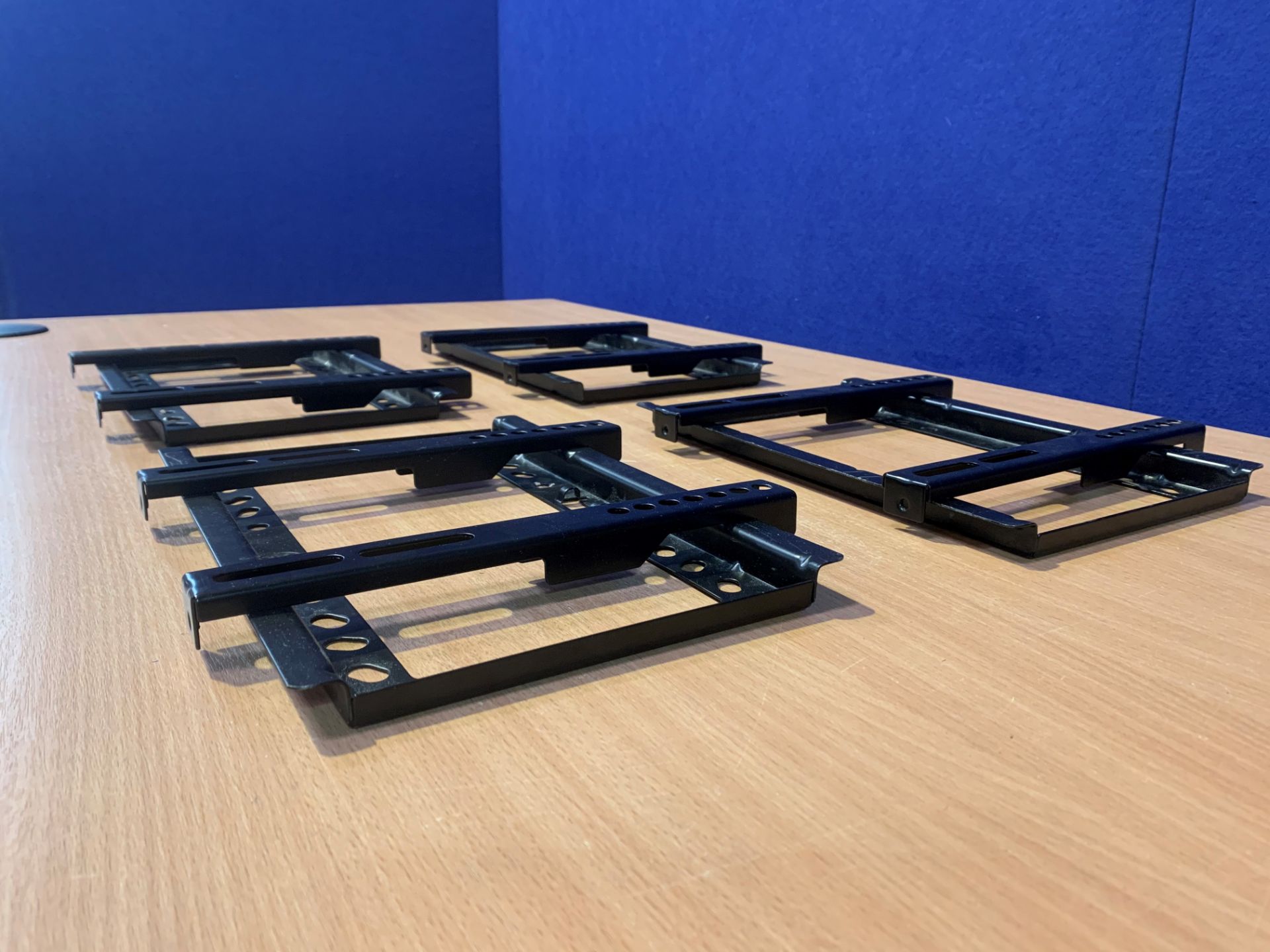 4 x 200 x 200 Vesa Wall Brackets - Image 2 of 2