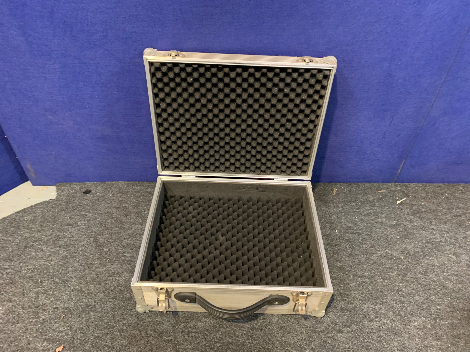 Flight Case - 460 x 360 x 170mm - Image 2 of 2