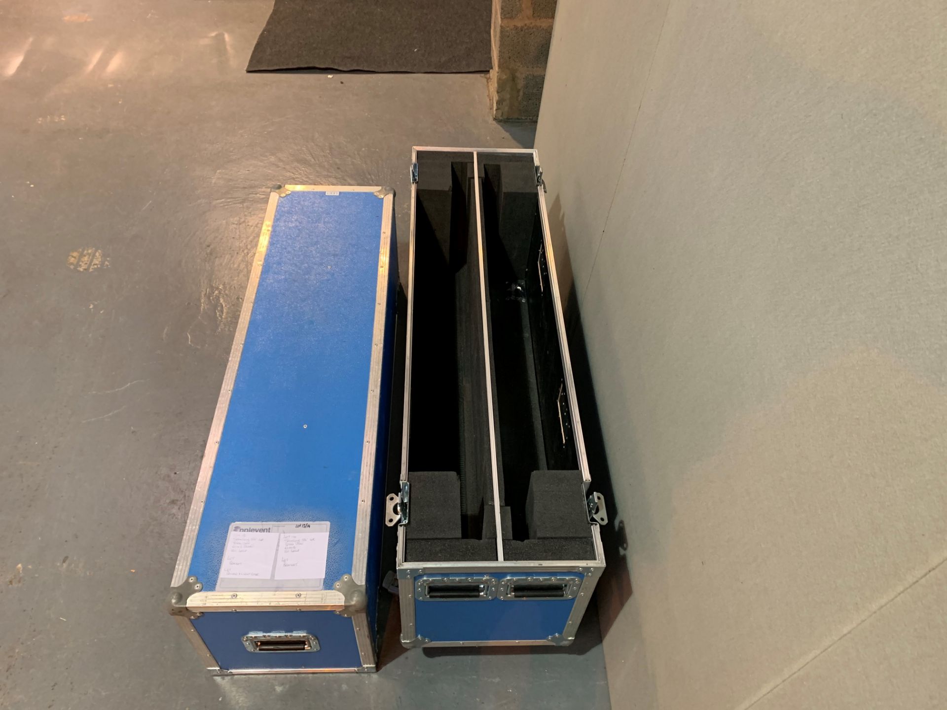 Double Flightcase for Lots 13 & 14 - 1370 x 975 x 395mm - Image 2 of 2