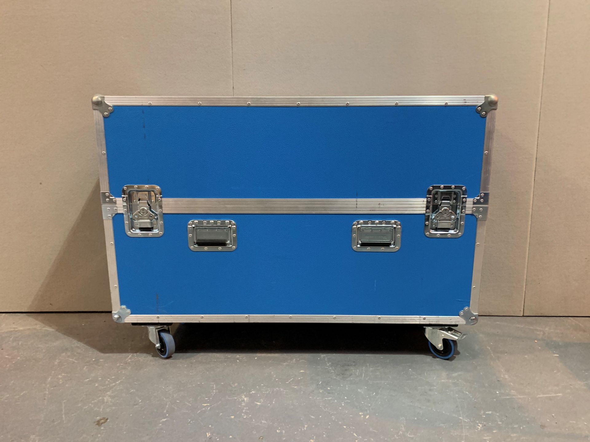 Double Flight case for Lot 22 - 1250 x 890 x 385mm - Image 2 of 2