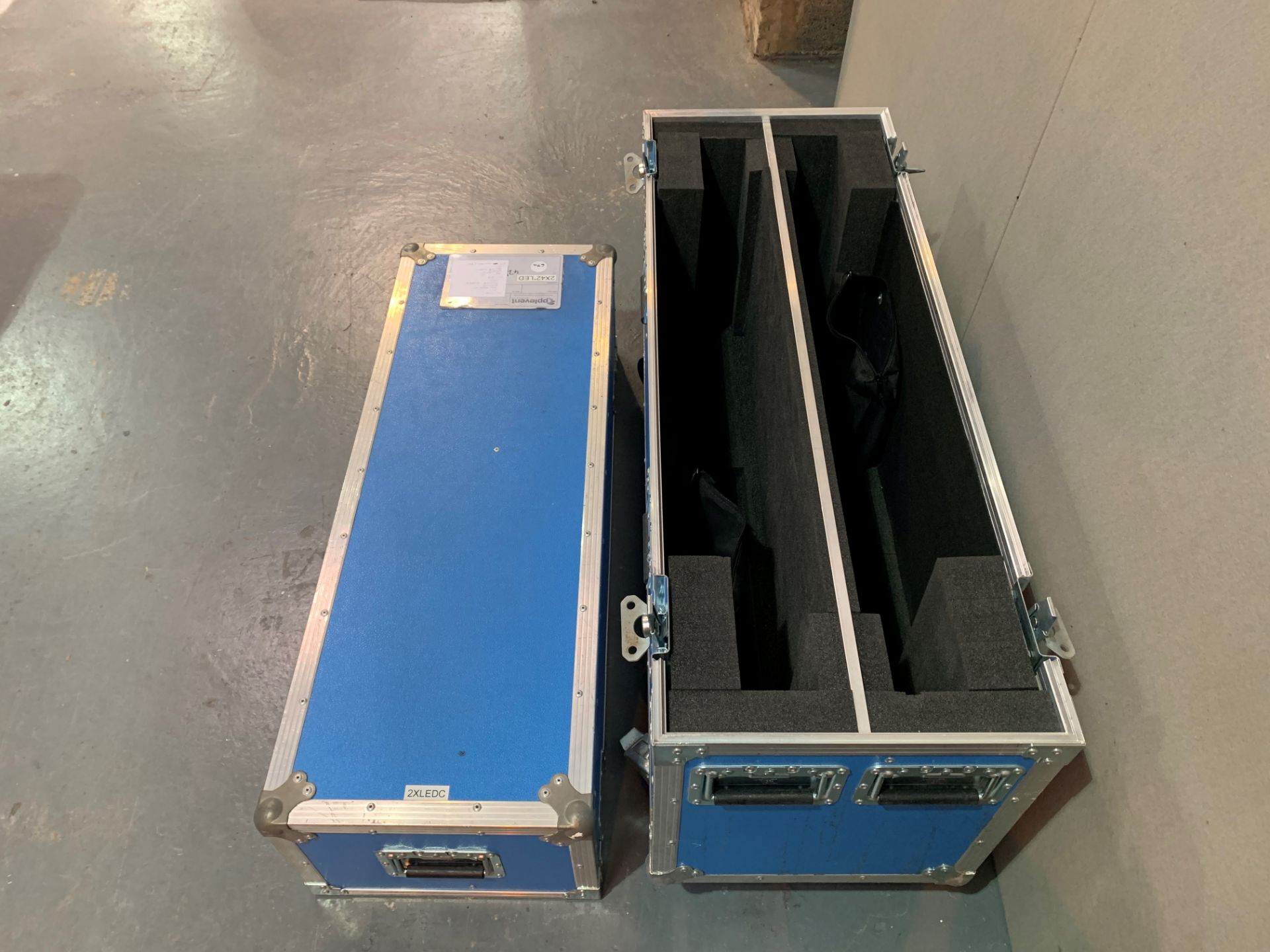 Double Flight case for Lots 68 & 69 - 1080 x 830 x 390mm - Image 2 of 2