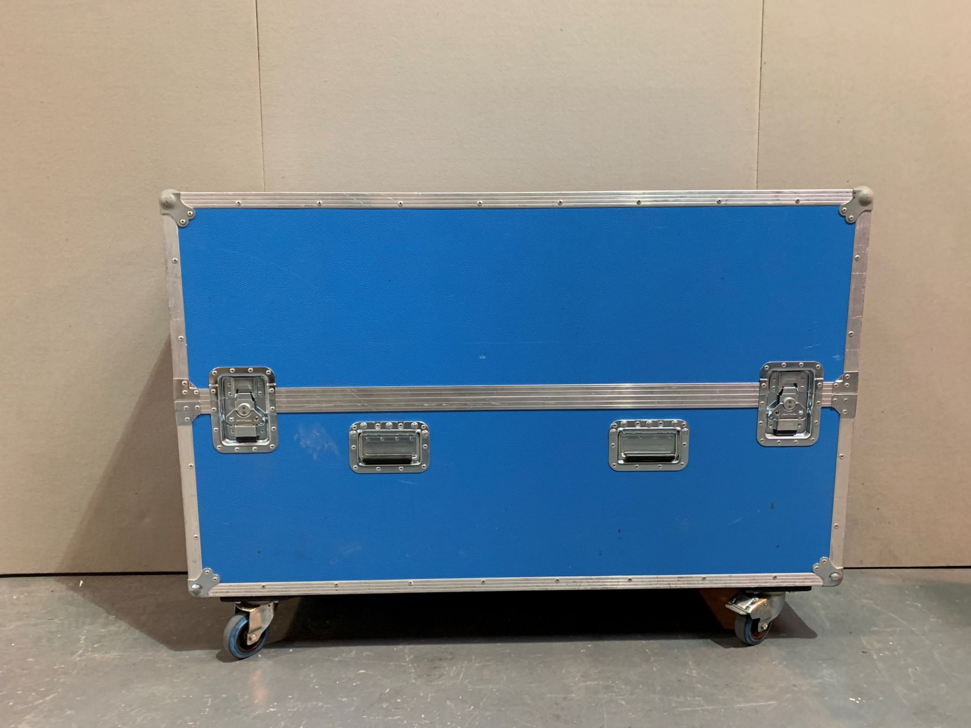 Double Flightcase for Lots 15 & 16 - 1360 x 960 x 390mm