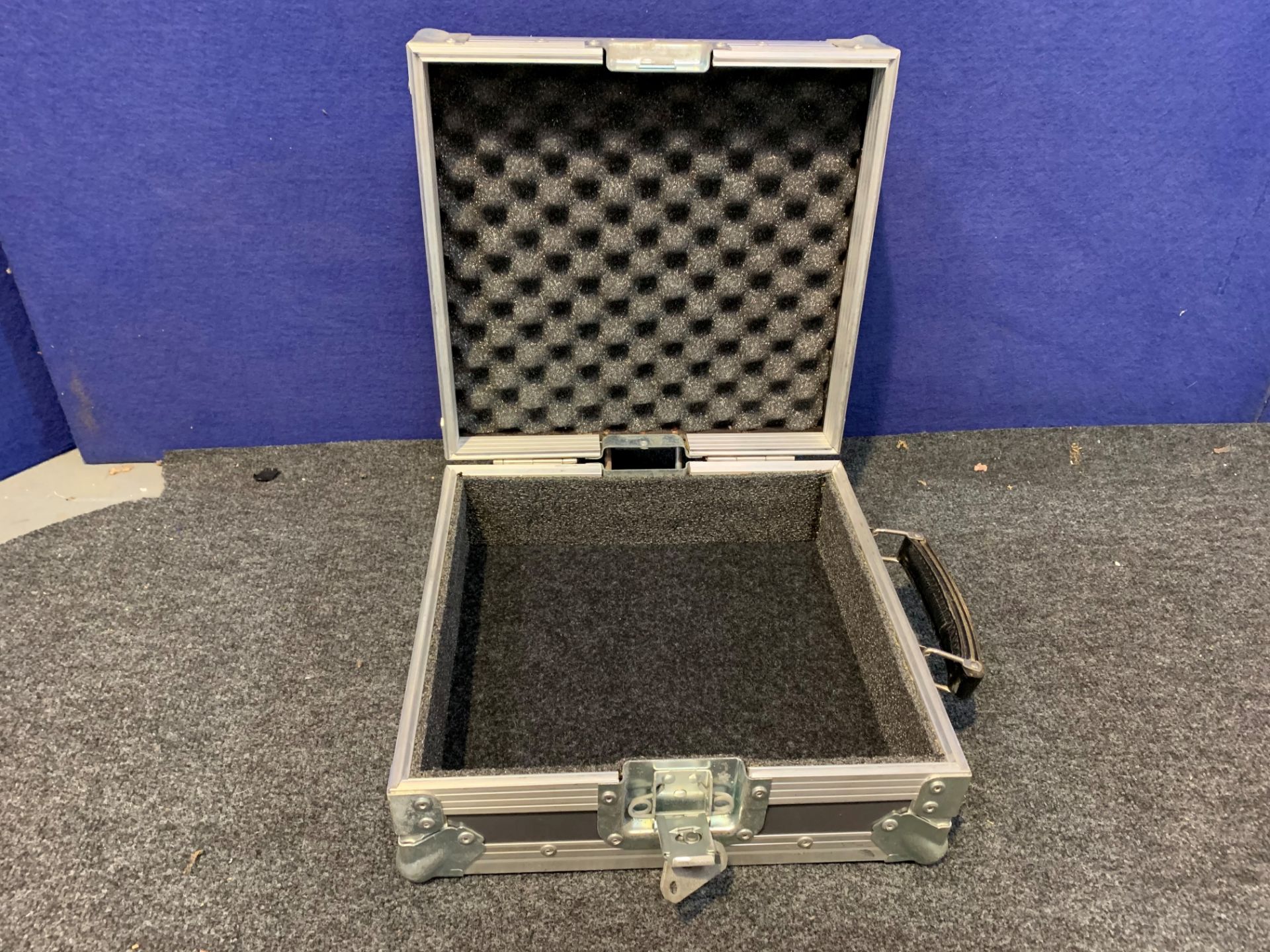 Flight Case - 340 x 330 x 160mm - Image 2 of 2