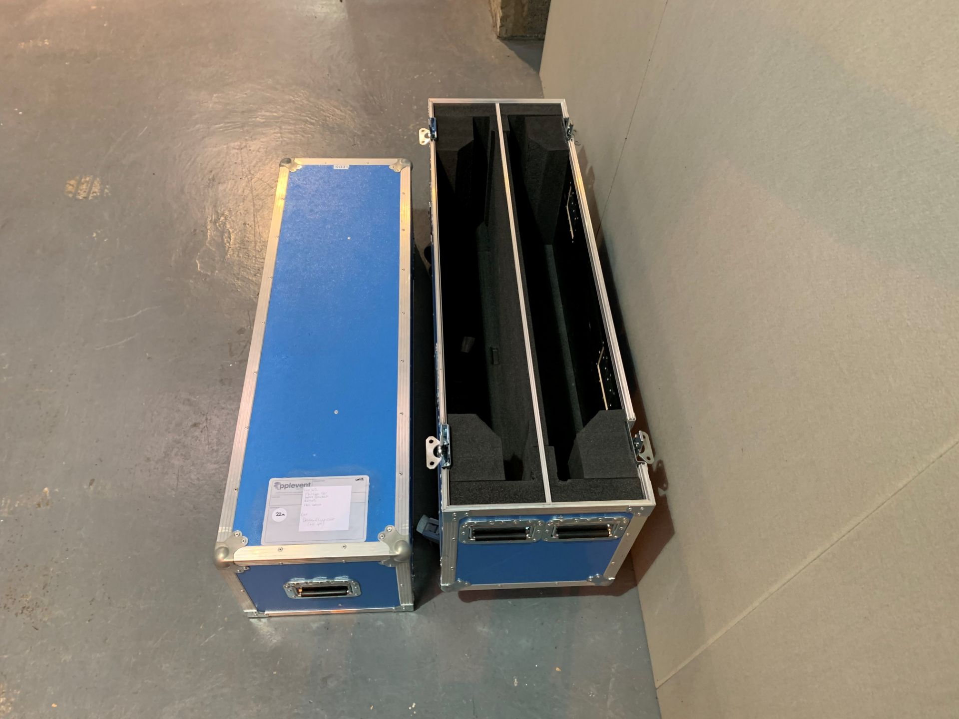 Double Flight case for Lot 22 - 1250 x 890 x 385mm