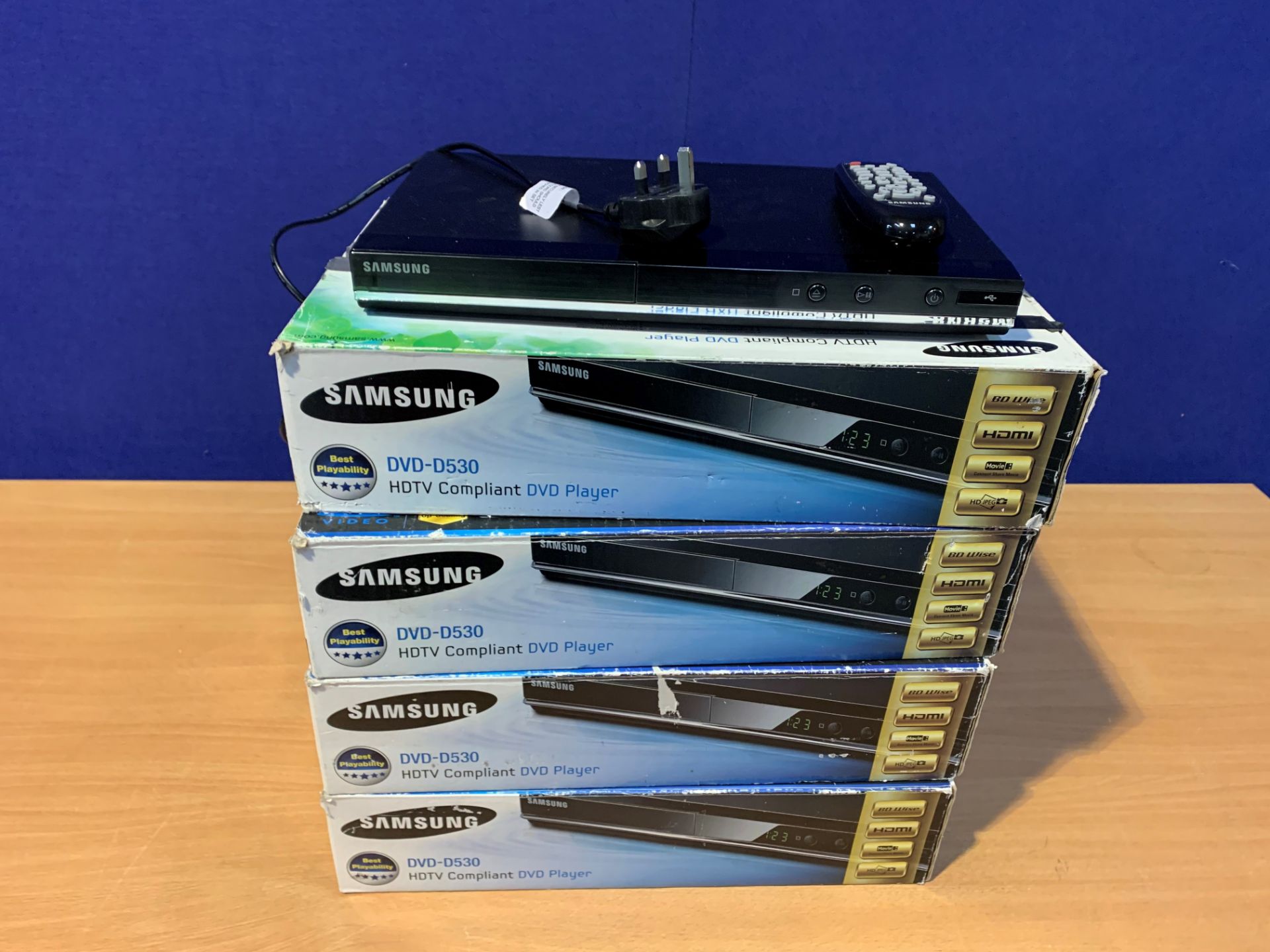 4 X Samsung D530 DVD Players