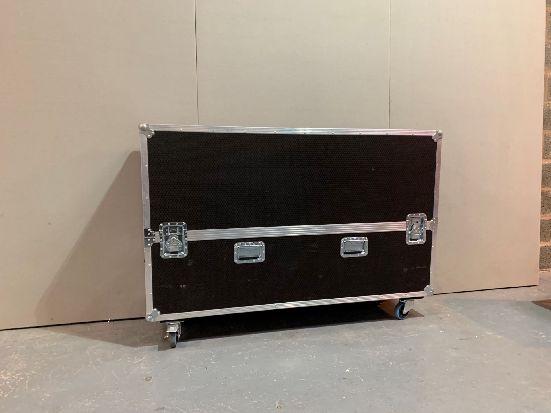 Double Flightcase for Lot 7 - 1582 x 1080 x 386 mm