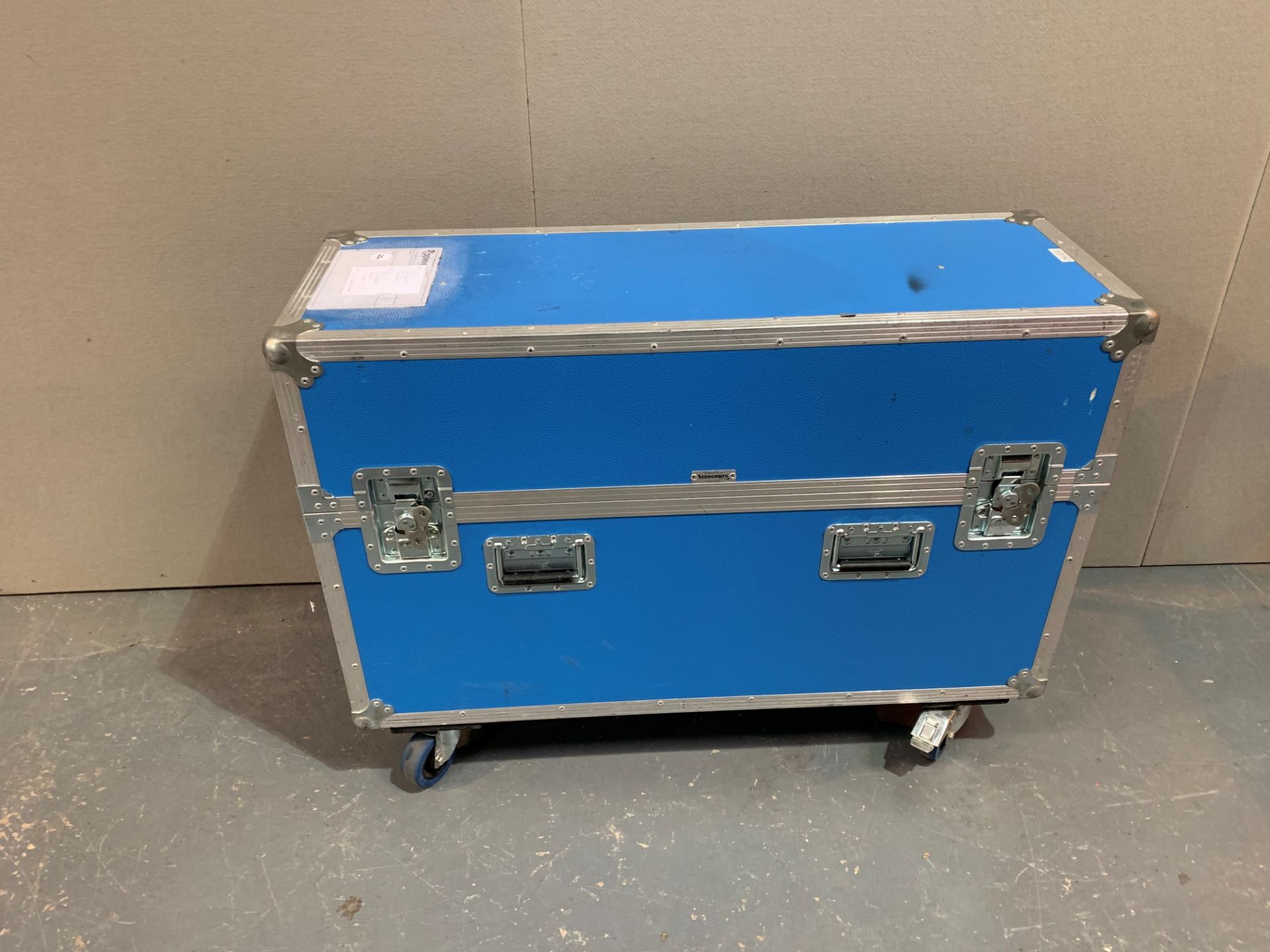 Double Flight case for Lots 62 & 63 - 1090 x 810 x 385mm