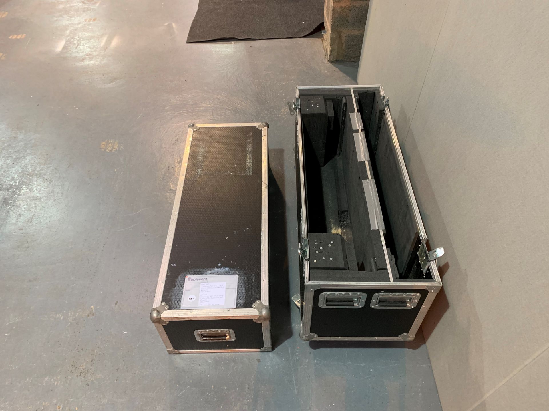 Double Flight case for Lot 48 - 1190 x 890 x 445mm. - Image 2 of 2