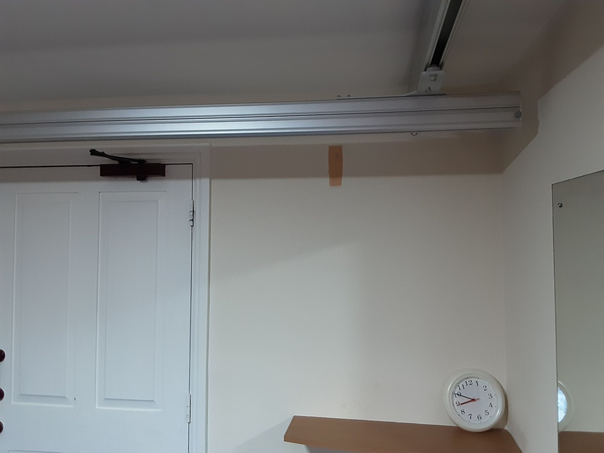 Likorall 242S R2R 200kg Patient Lift with KwikTrak Ceiling Rail System Serial No: 800828 - Image 3 of 10