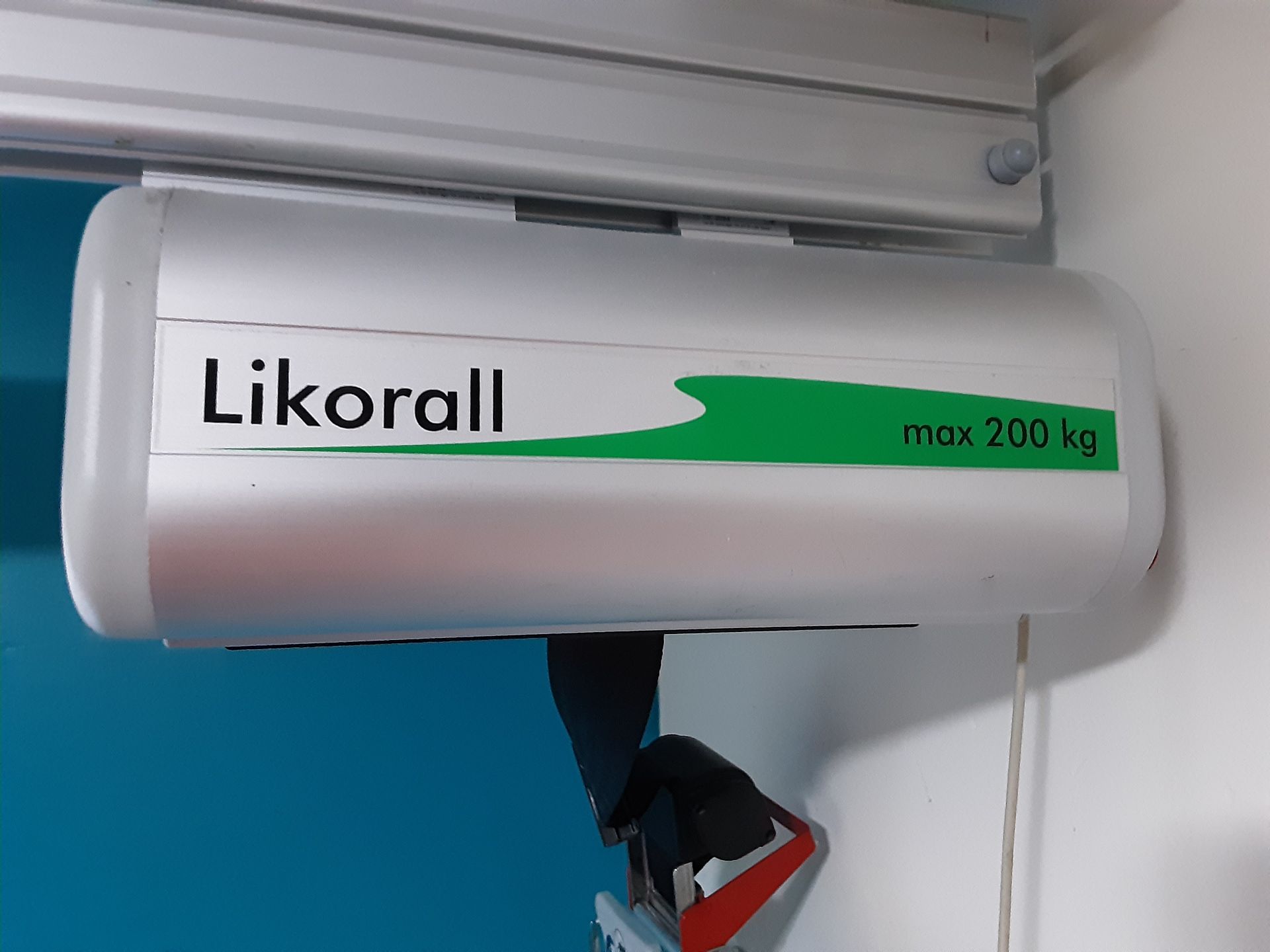 Likorall 242S 200kg Patient Lift with KwikTrak Ceiling Rail System Serial No: 262071 - Image 6 of 8