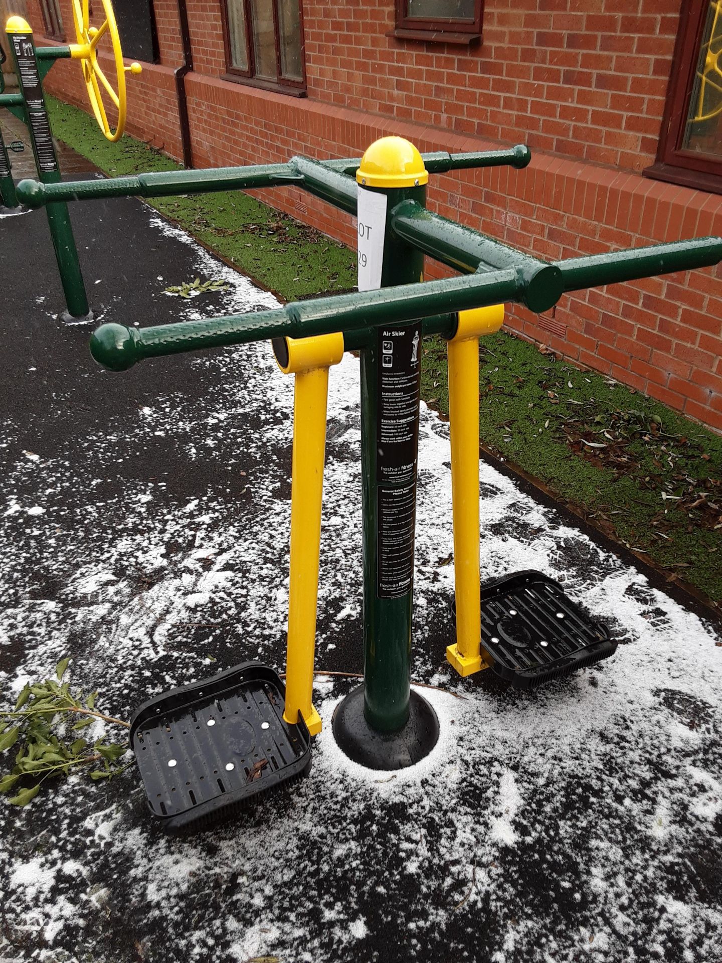 3: Outdoor Fresh Air Fitness Equipment (Needs Dismantling) - Image 14 of 15