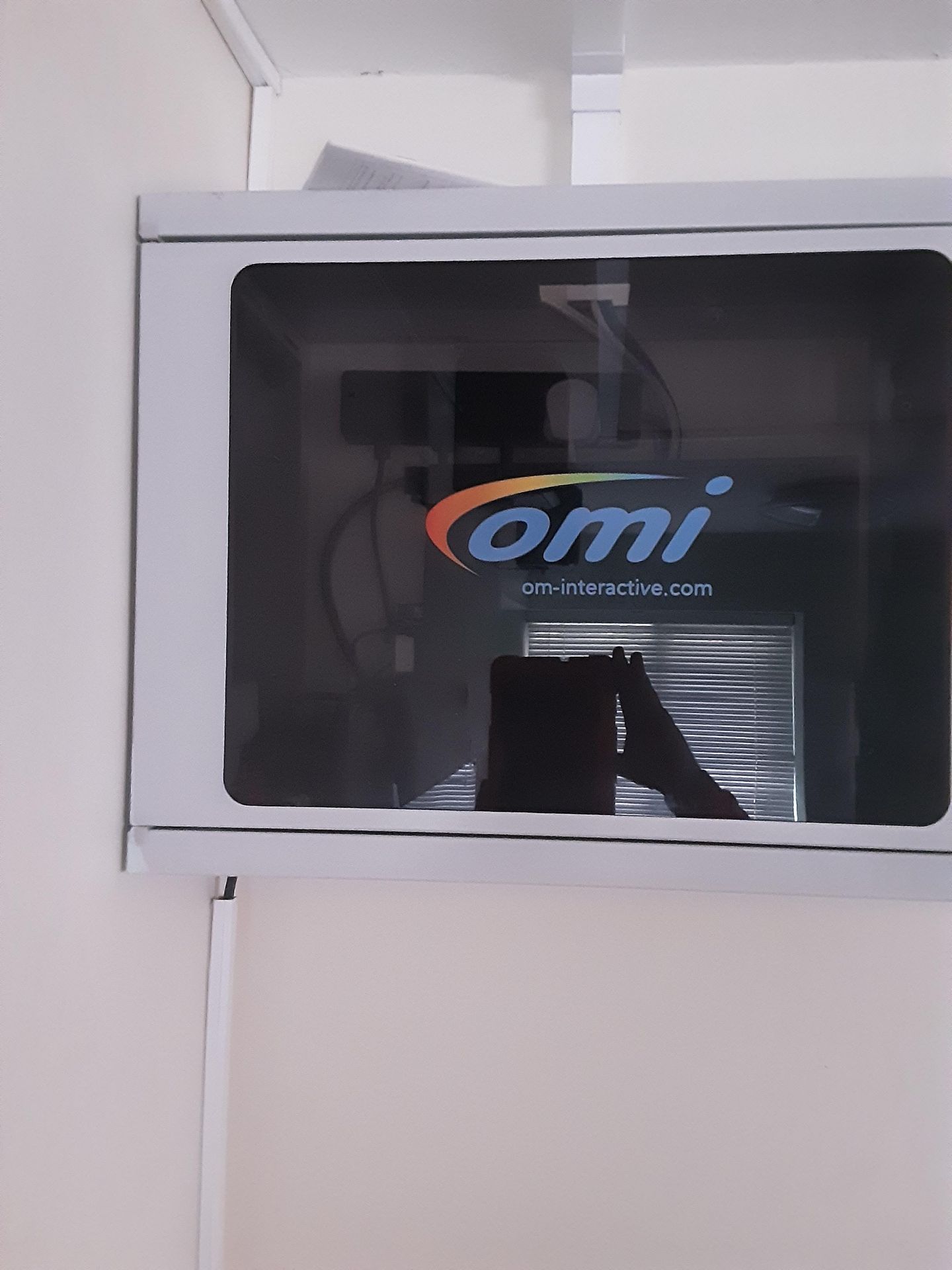 Omi System Comprising: Panasonic VX500 XGA Projector, Plasma Screen, Speakers, Sensors & - Image 9 of 14