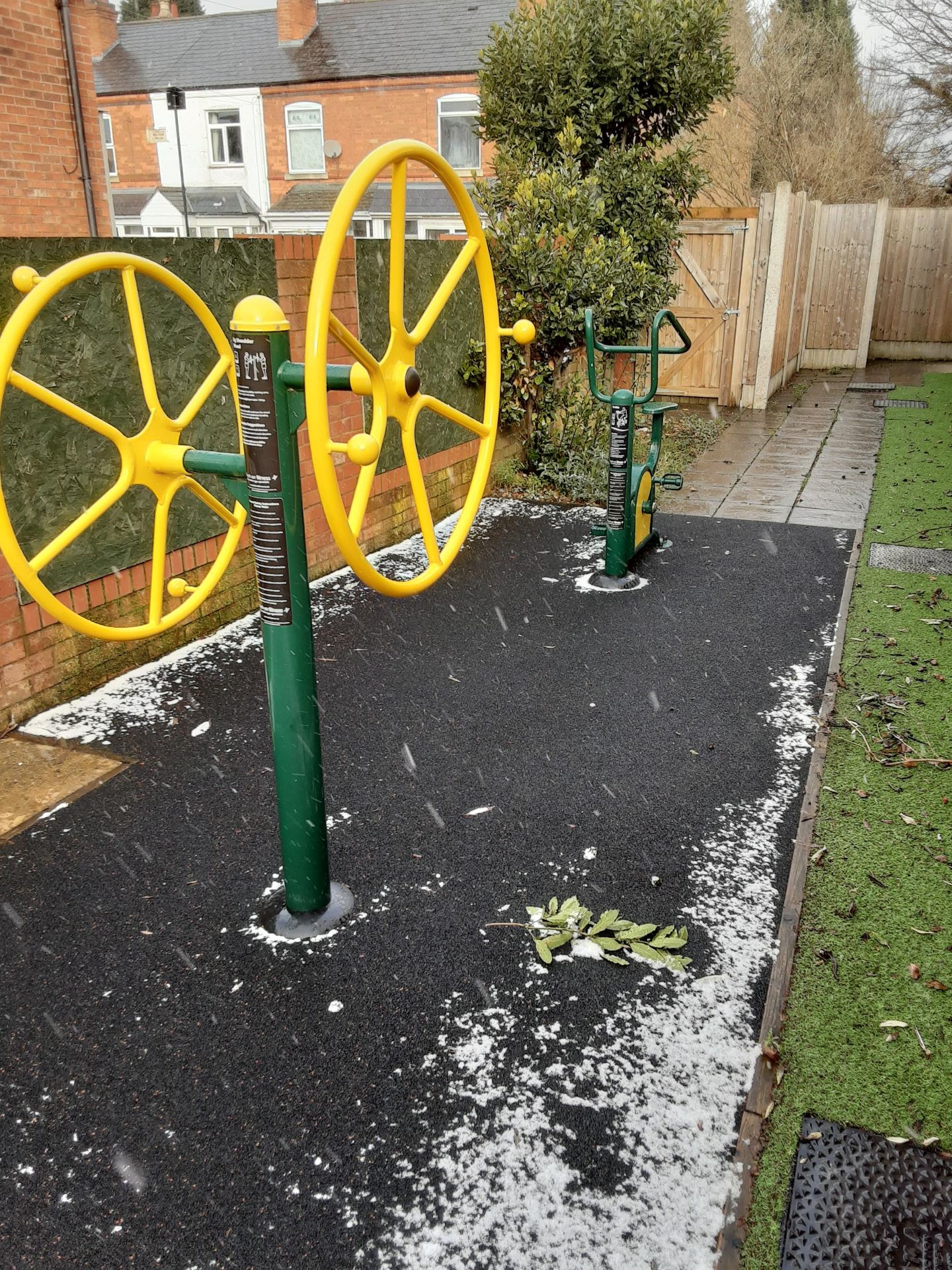 3: Outdoor Fresh Air Fitness Equipment (Needs Dismantling) - Image 2 of 15