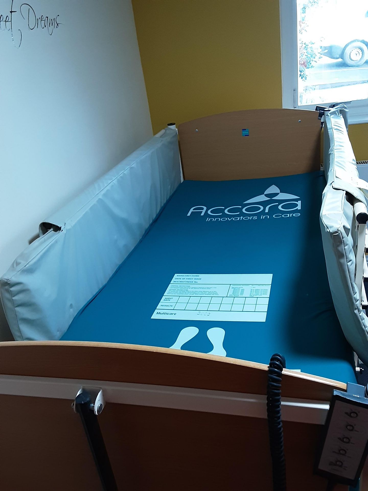 Accora Innovators In Care Single Motorised Bed With Padding - Image 3 of 9