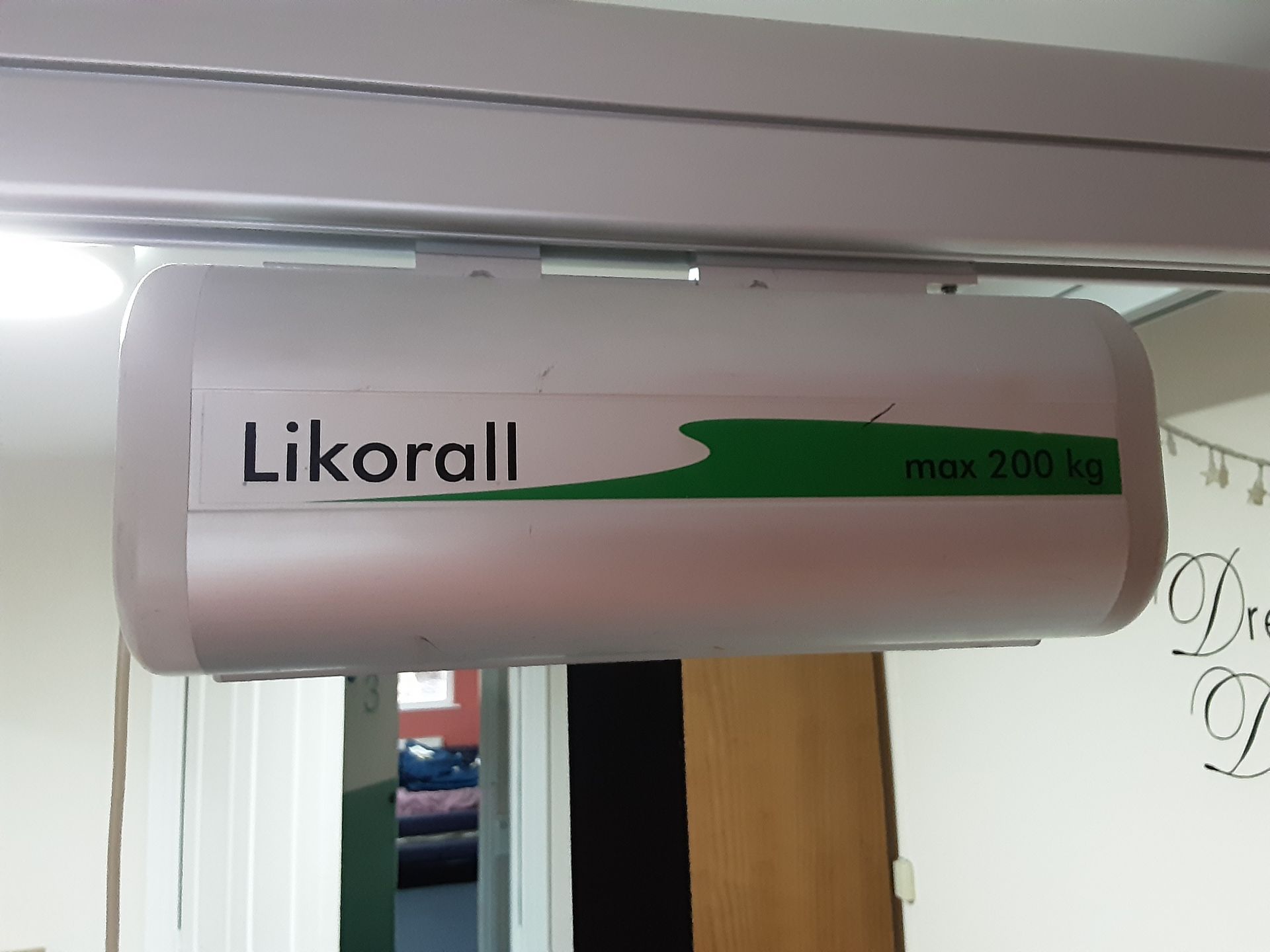 Likorall 242S R2R 200kg Patient Lift with KwikTrak Ceiling Rail System Serial No: 260865 - Image 8 of 10