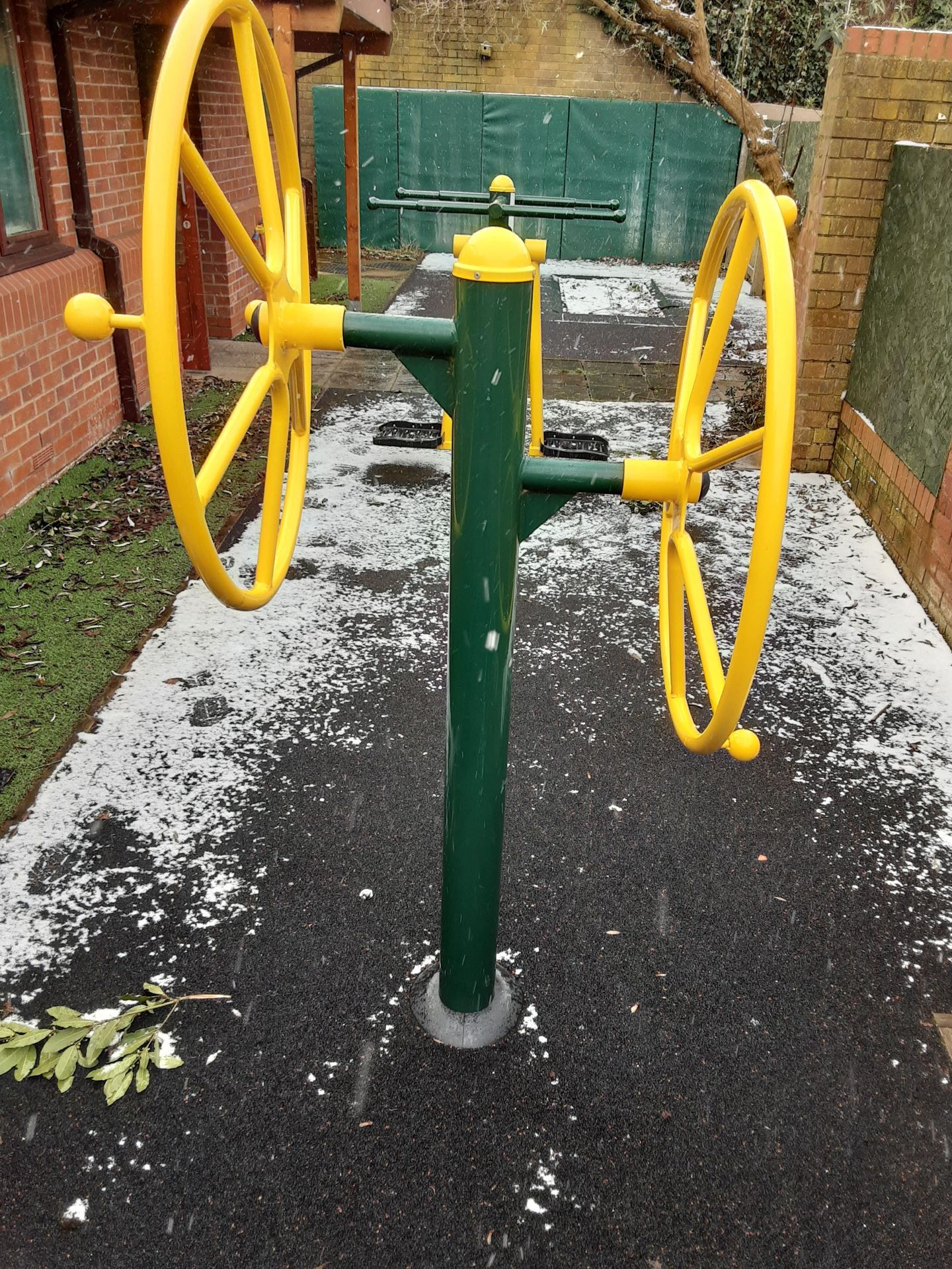 3: Outdoor Fresh Air Fitness Equipment (Needs Dismantling) - Image 8 of 15