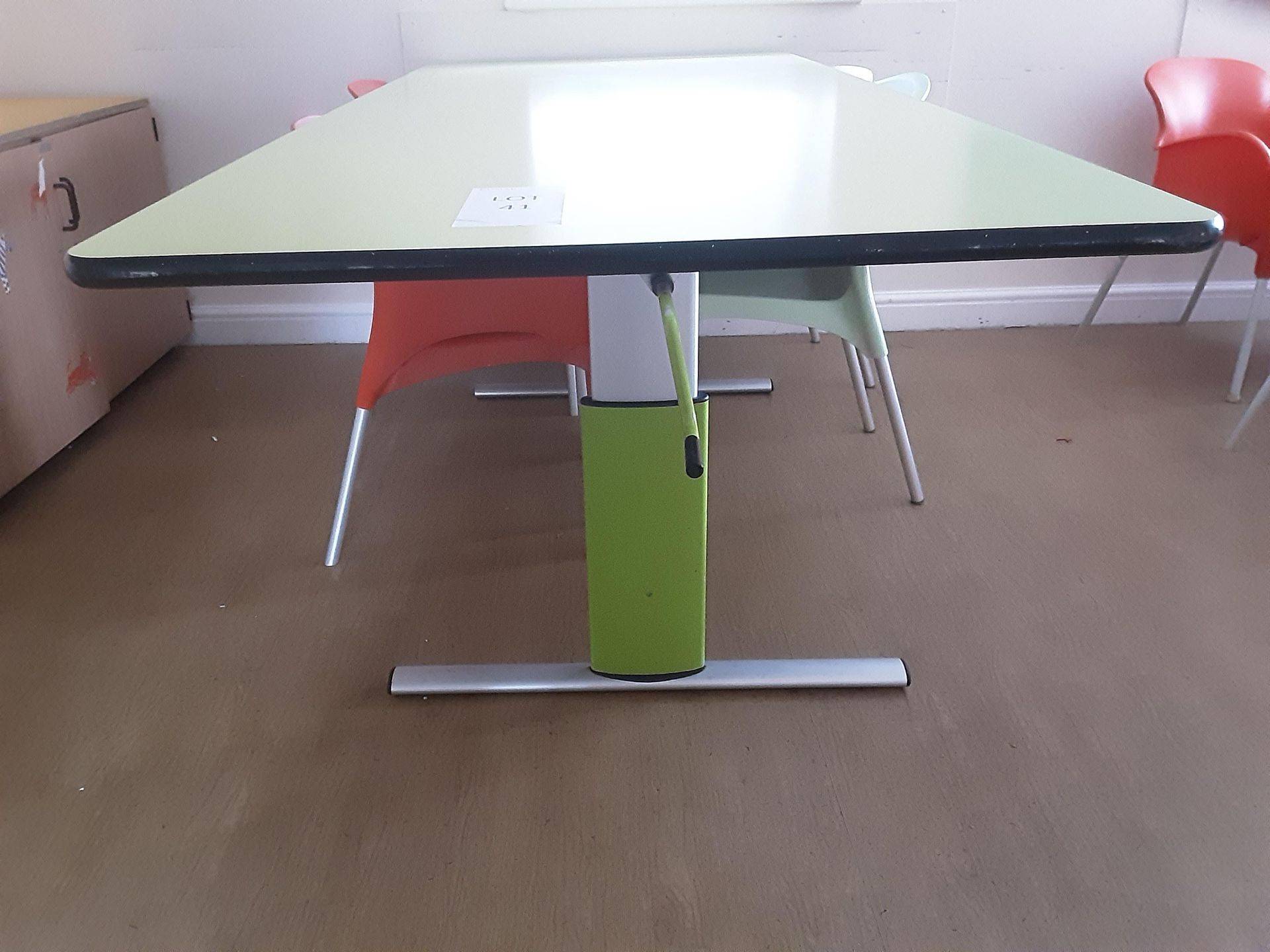 Height Adjustable Large Table (Green) with 4 Chairs - Image 3 of 3