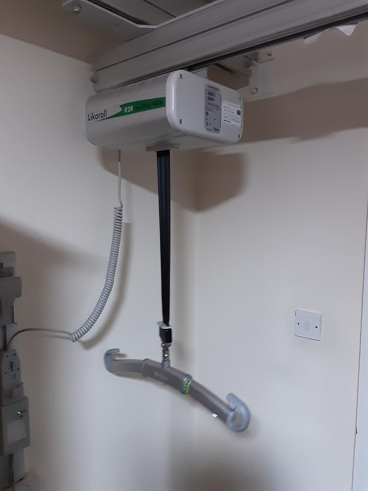 Likorall 242S R2R 200kg Patient Lift with KwikTrak Ceiling Rail System Serial No: 800828