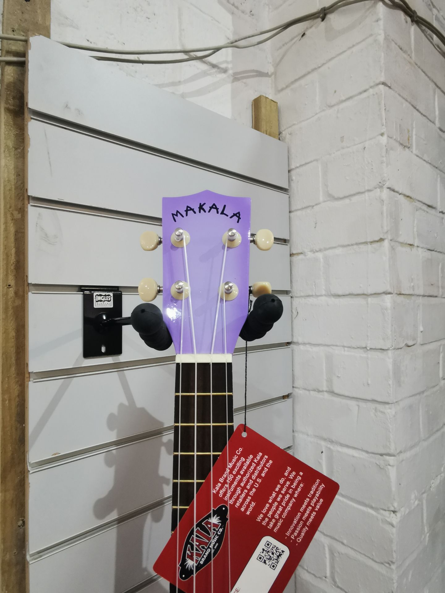 Makala Coloured Ukelele - Image 4 of 5