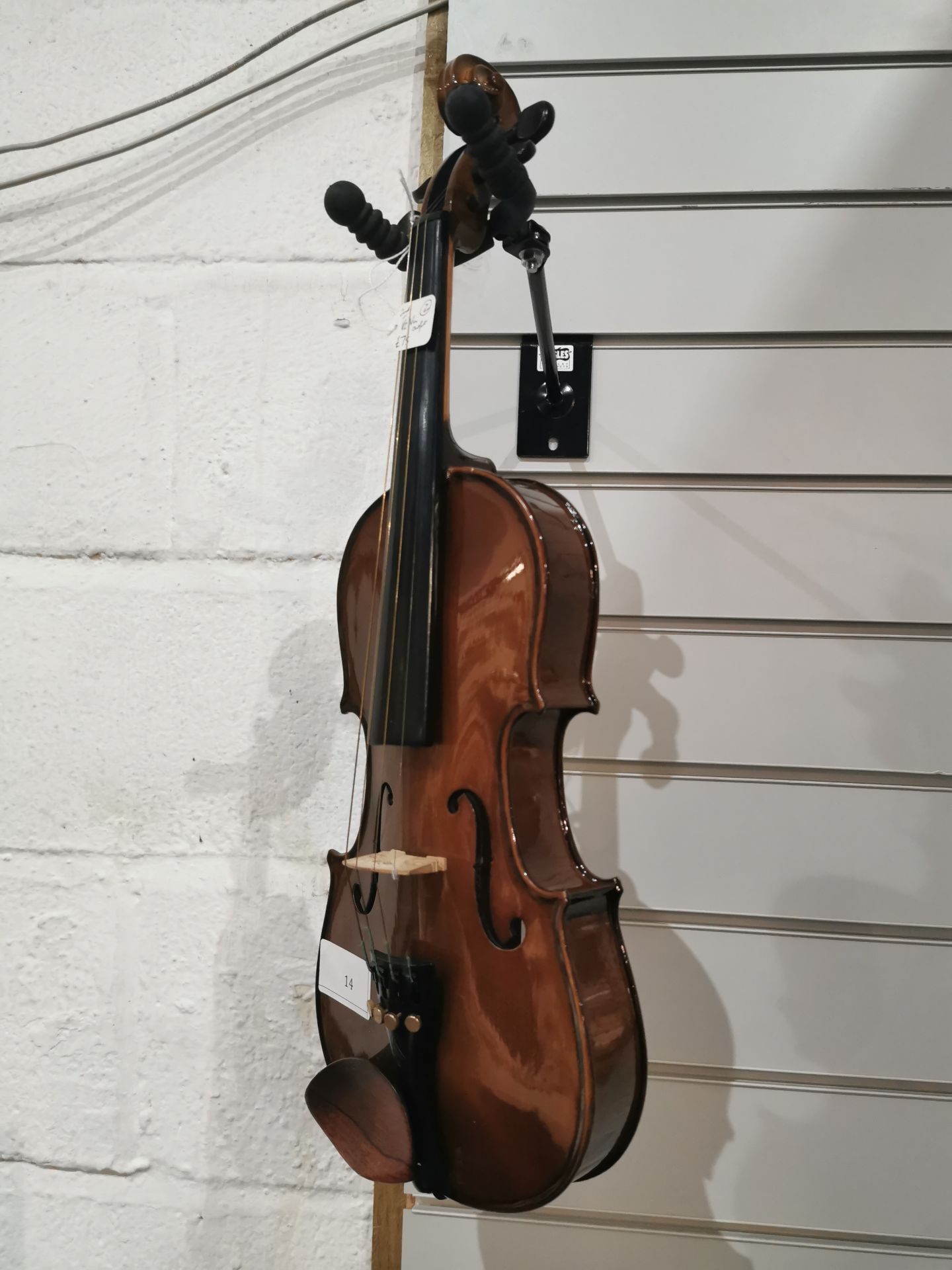 1/2 Violin Outfit with Hidersine Case & Bow - Image 4 of 12