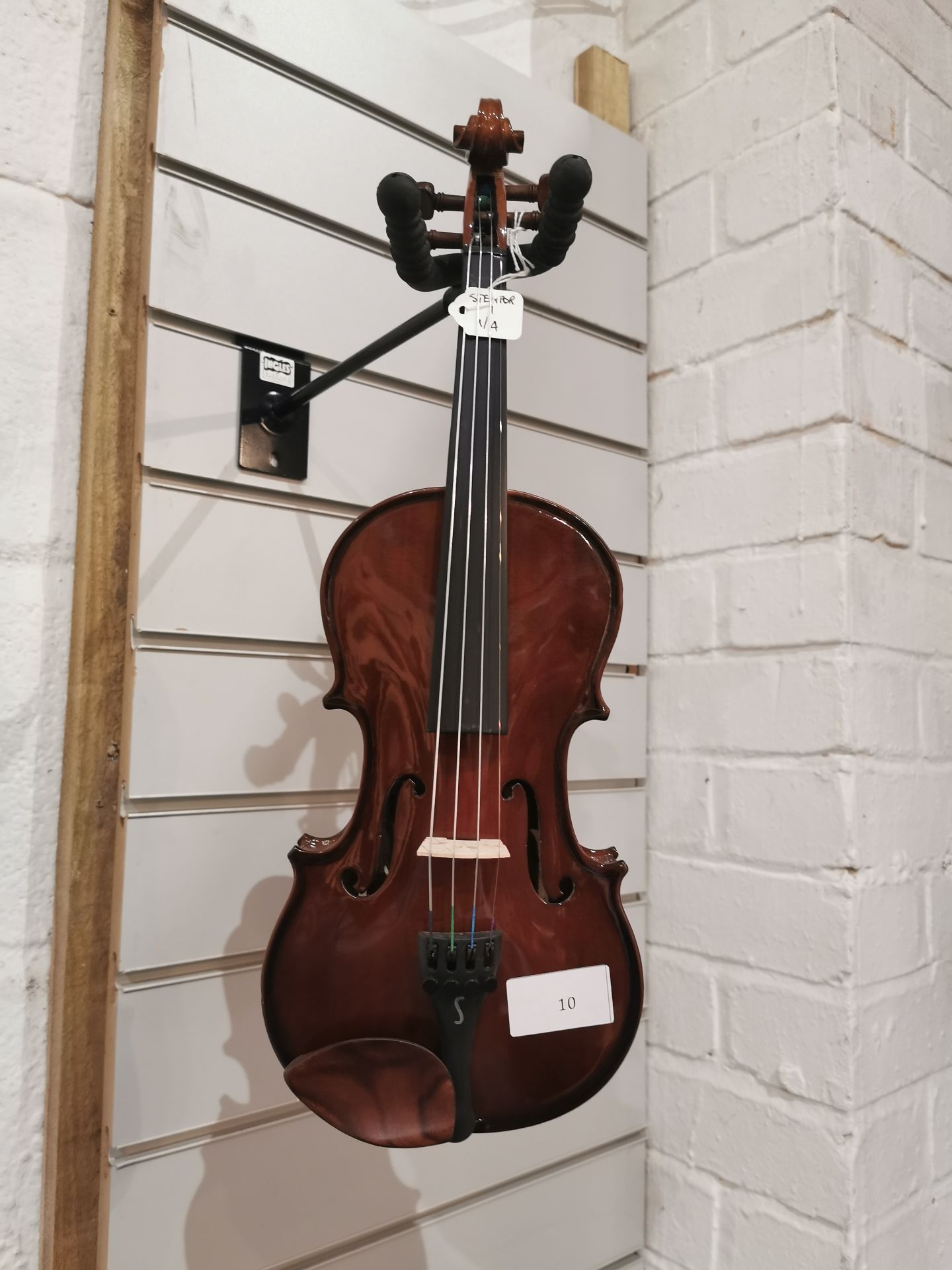 Stentor 1/4 Student Violin Outfit with Case & Bow