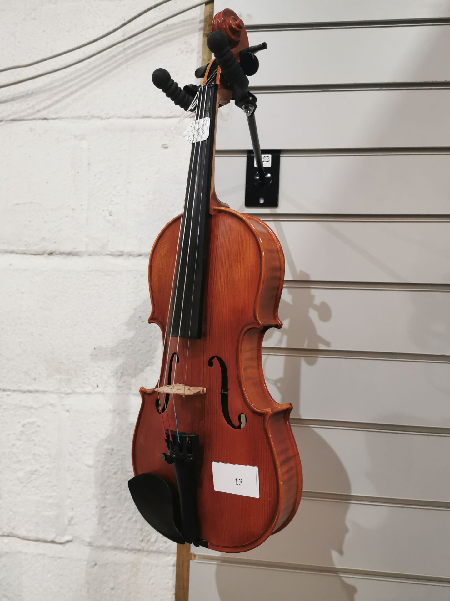 Stentor 1/2 Student Violin Outfit with Case & Bow - Image 3 of 6